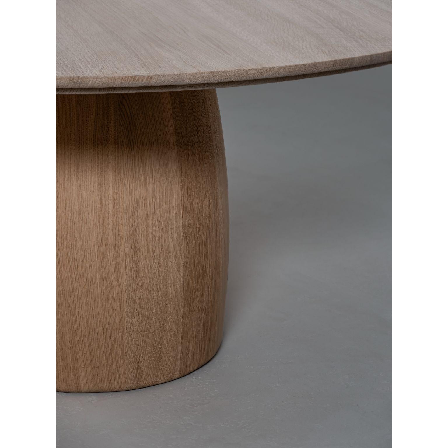 Barrel Dining Table One by Van Rossum In New Condition For Sale In Geneve, CH