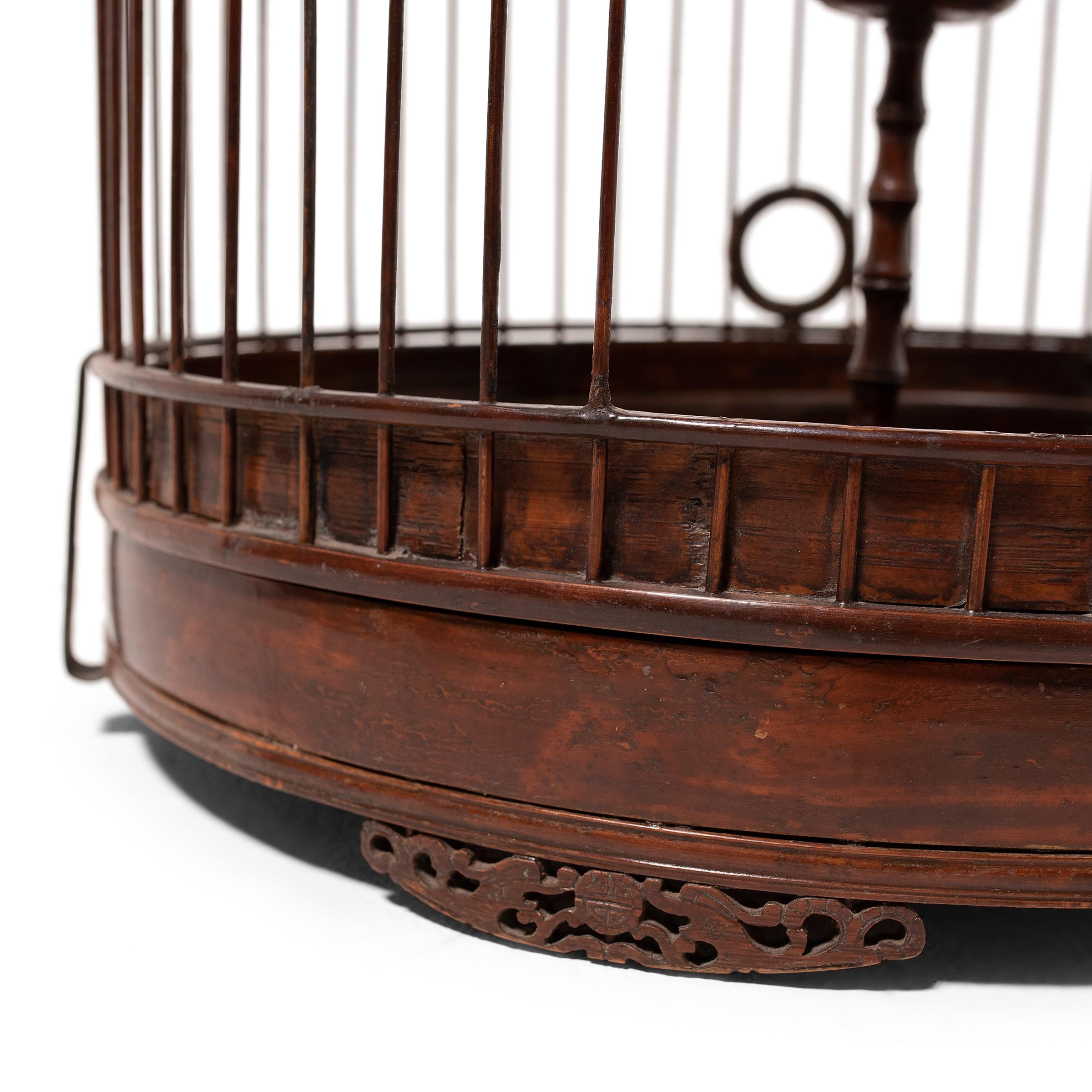 20th Century Barrel-Form Chinese Birdcage with Blue Glazed Waterpots, circa 1900