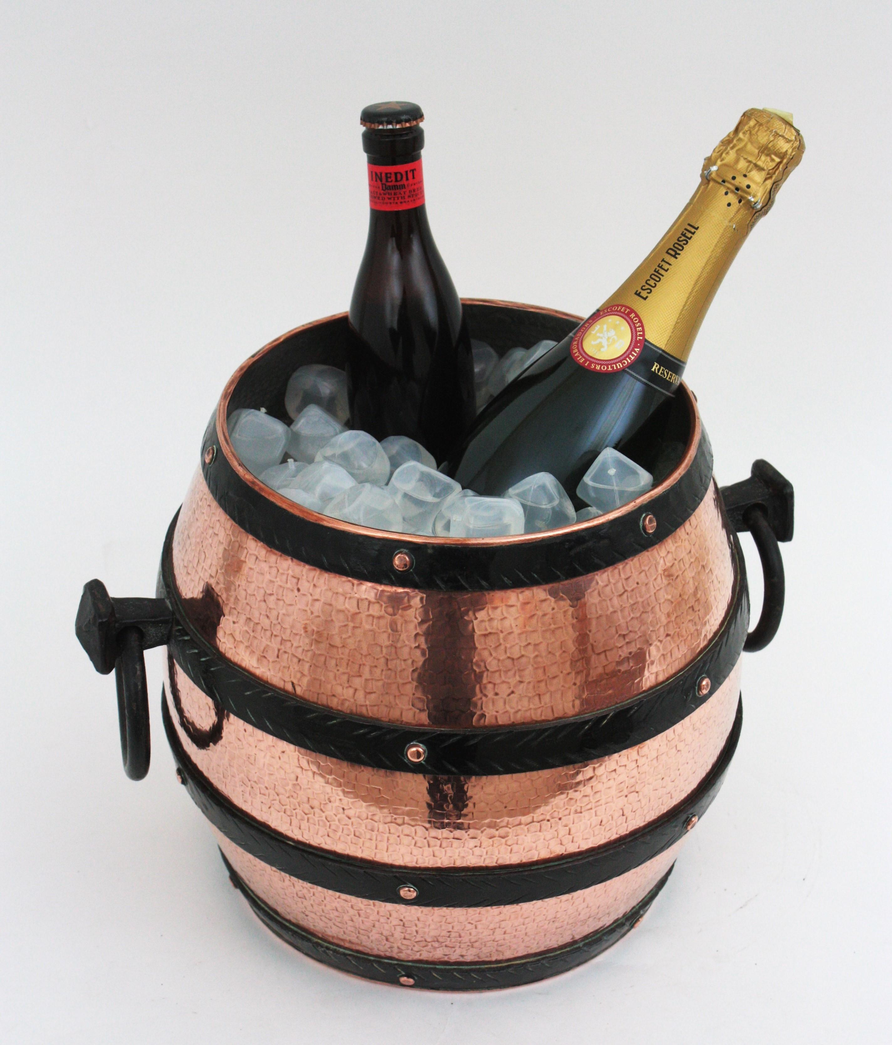 Barrel Ice Bucket Champagne Wine Cooler in Copper and Iron For Sale 5