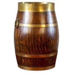 Paragüero de roble con forma de tonel de principios del siglo XX
