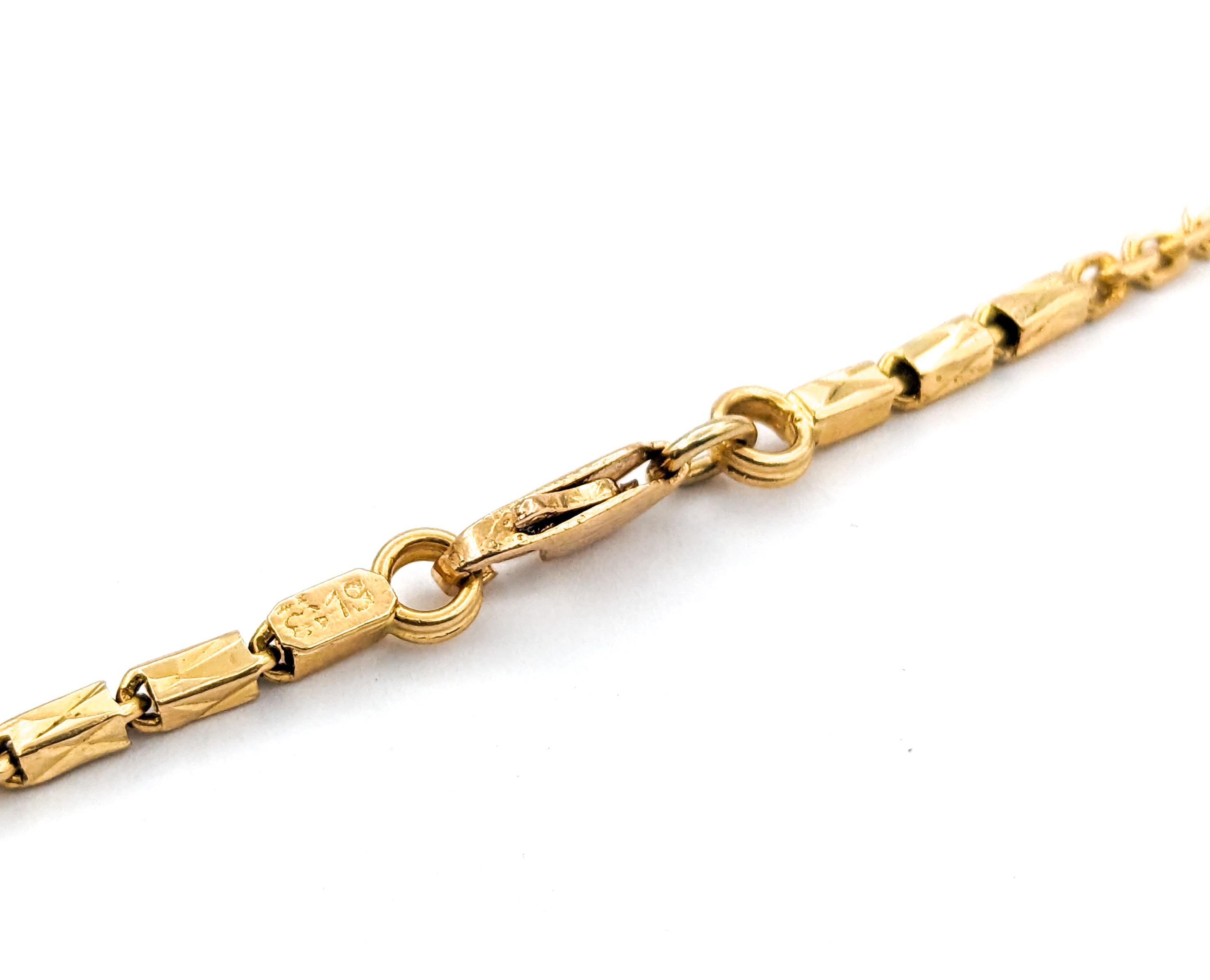 Barrel link design Necklace In Yellow Gold In Excellent Condition For Sale In Bloomington, MN