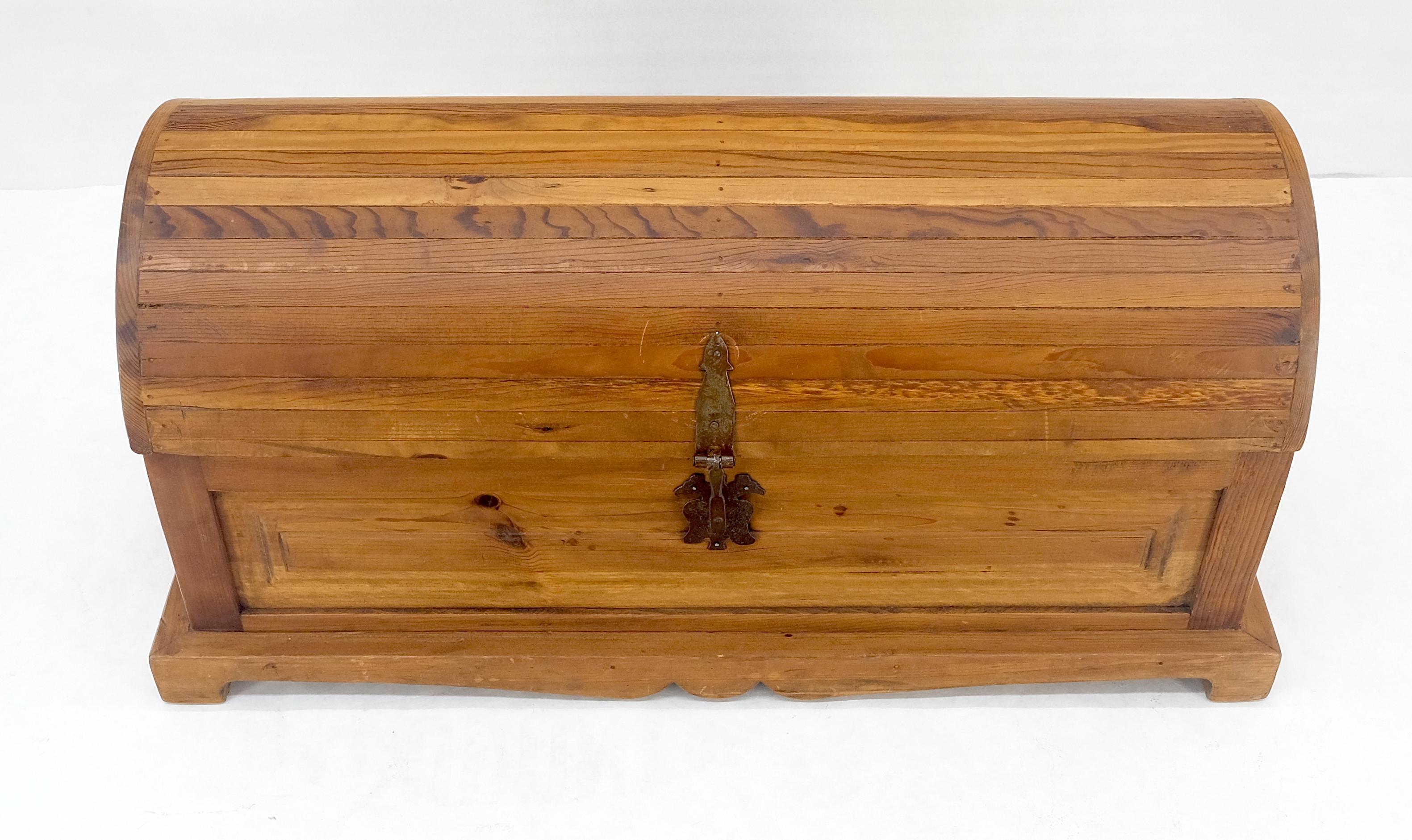 Arts and Crafts Barrel Shape Top Vintage Pine Wood Trunk Chest MINT For Sale