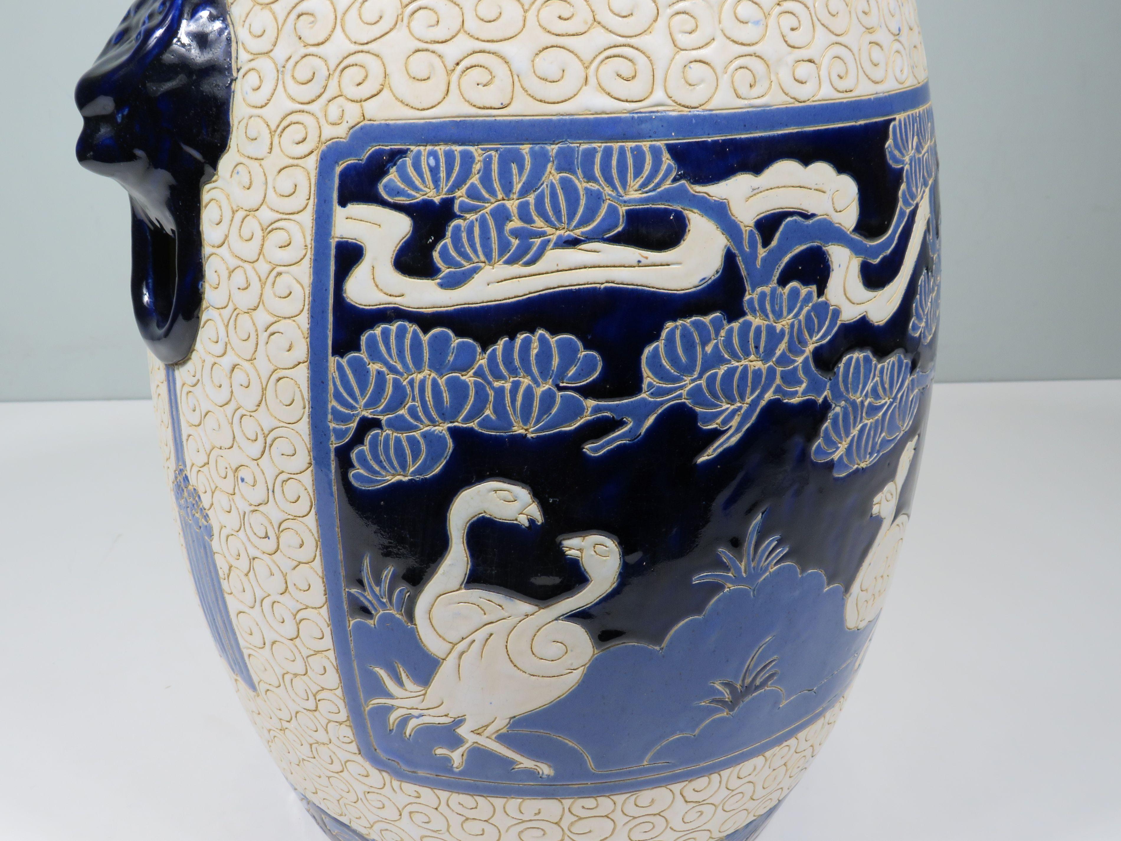 20th Century Barrel-shaped ceramic stool with oriental decoration, Italy 1970-1980 For Sale