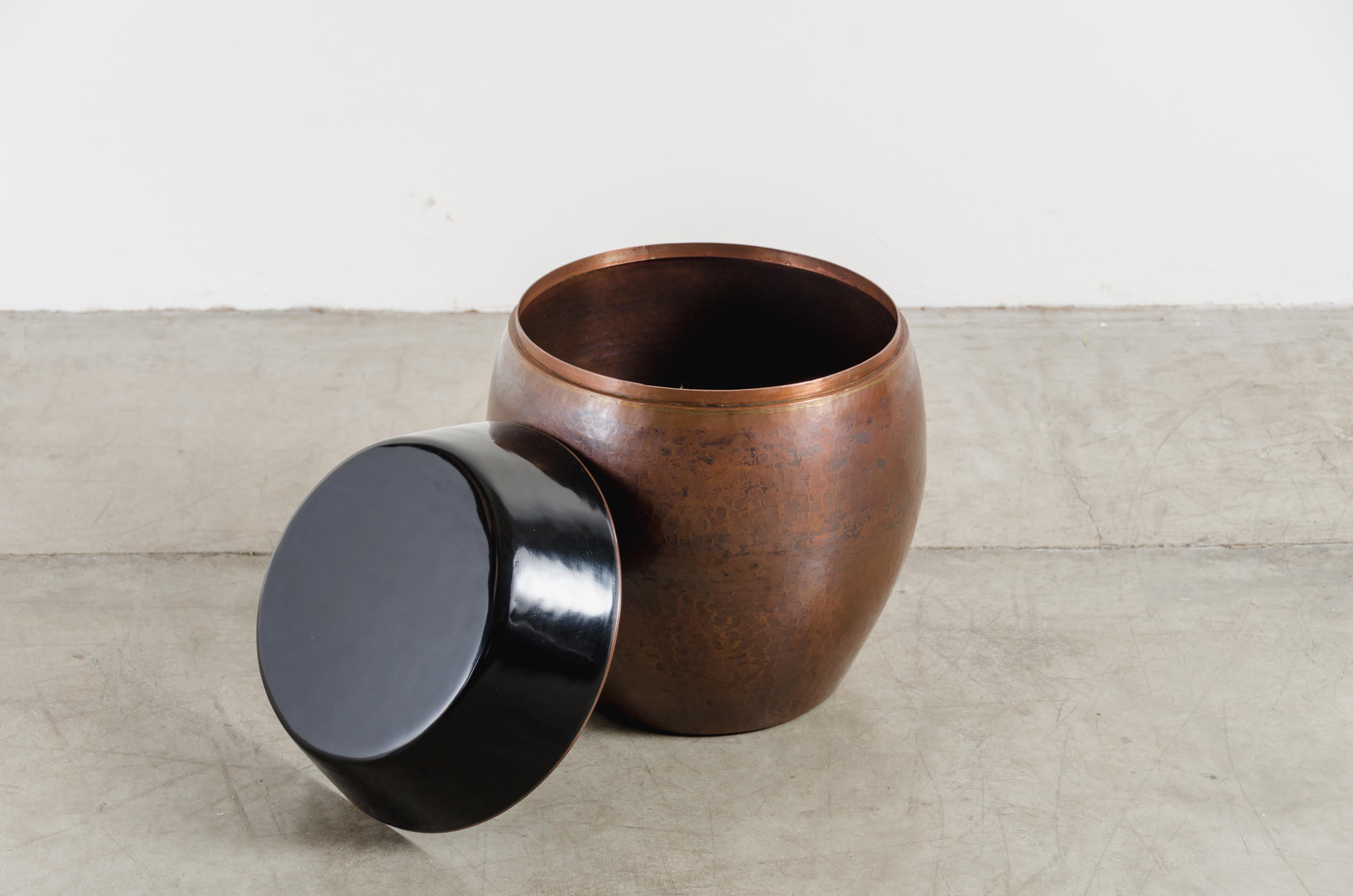 Repoussé Barrel Storage Drumstool, Antique Copper and Black Lacquer by Robert Kuo For Sale