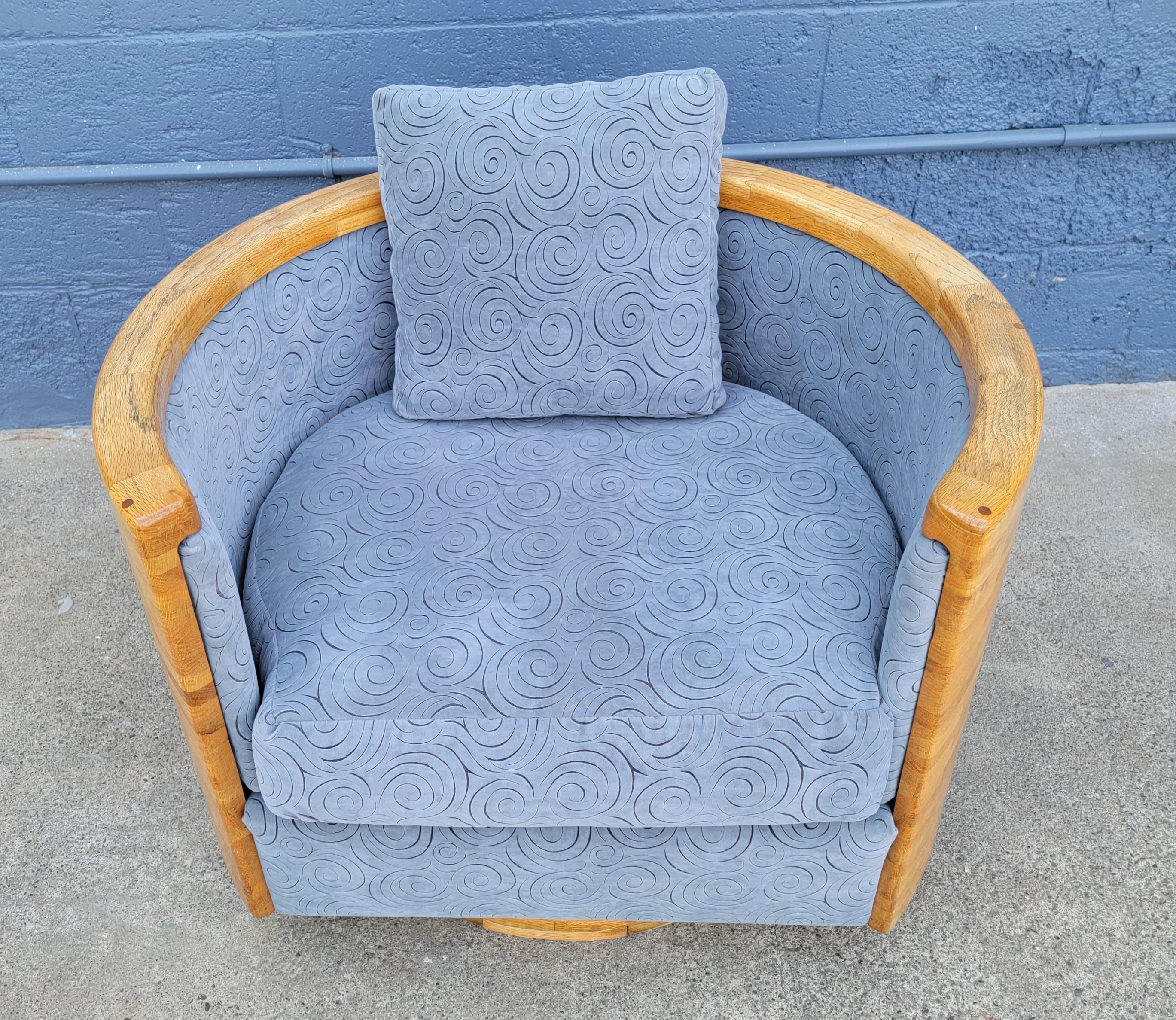 20th Century Barrel Swivel Lounge Chair