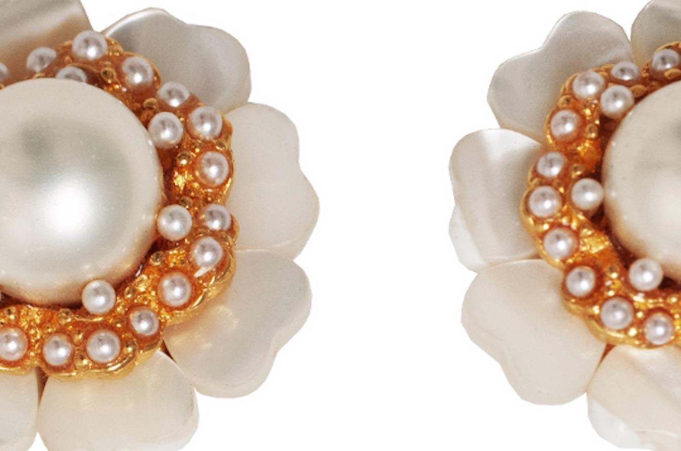 De las mujeres Barrera 1990 Pendientes de clip Florales Nacarados en venta