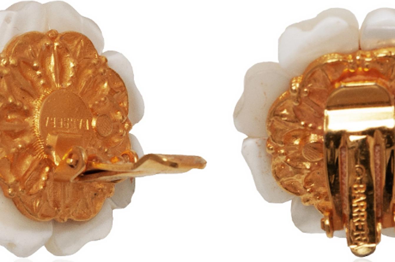Barrera 1990 Pendientes de clip Florales Nacarados en venta 1