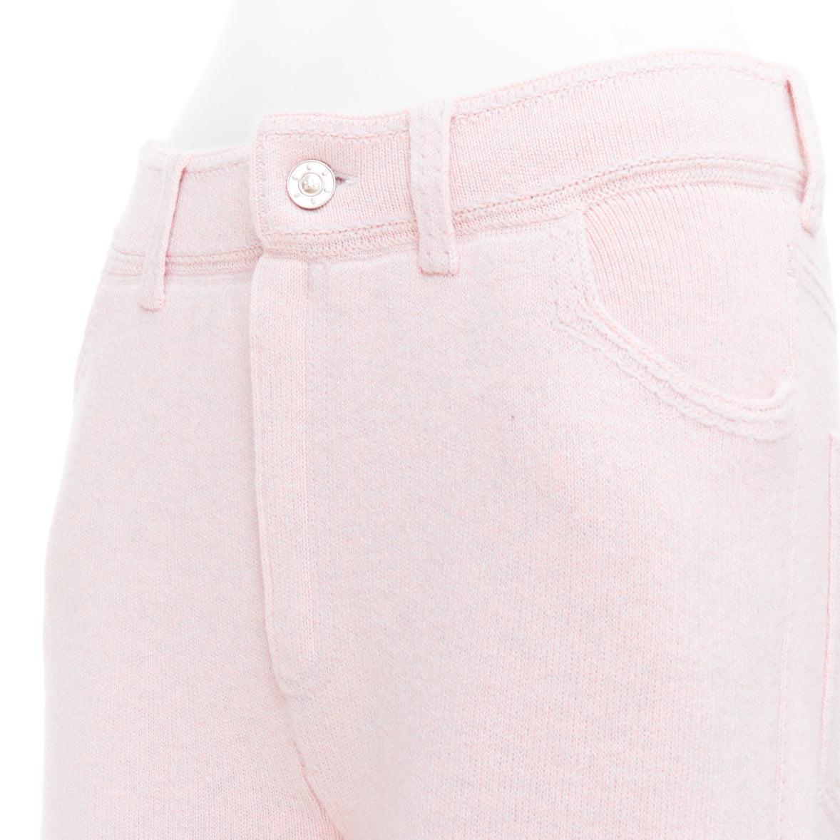 BARRIE rose pâle, tricoté en cachemire et coton surpiqué M
Référence : KNLM/A00353
Marque : Barrie
Matière : Cachemire, coton
Couleur : rose
Motif : Solide
Fermeture : braguette à glissière
Détails supplémentaires : Détails surpiqués le long des