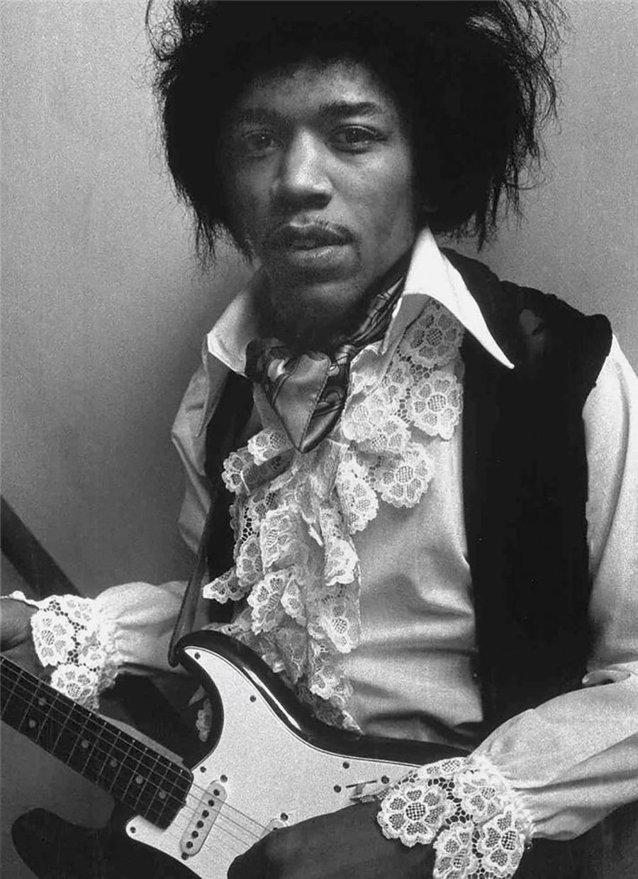 Barrie Wentzell Black and White Photograph – Beispiel: Jimi Hendrix, England