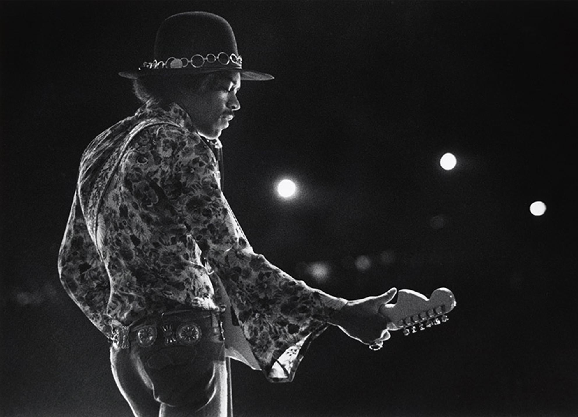 Barrie Wentzell Black and White Photograph - Jimi Hendrix live 1968