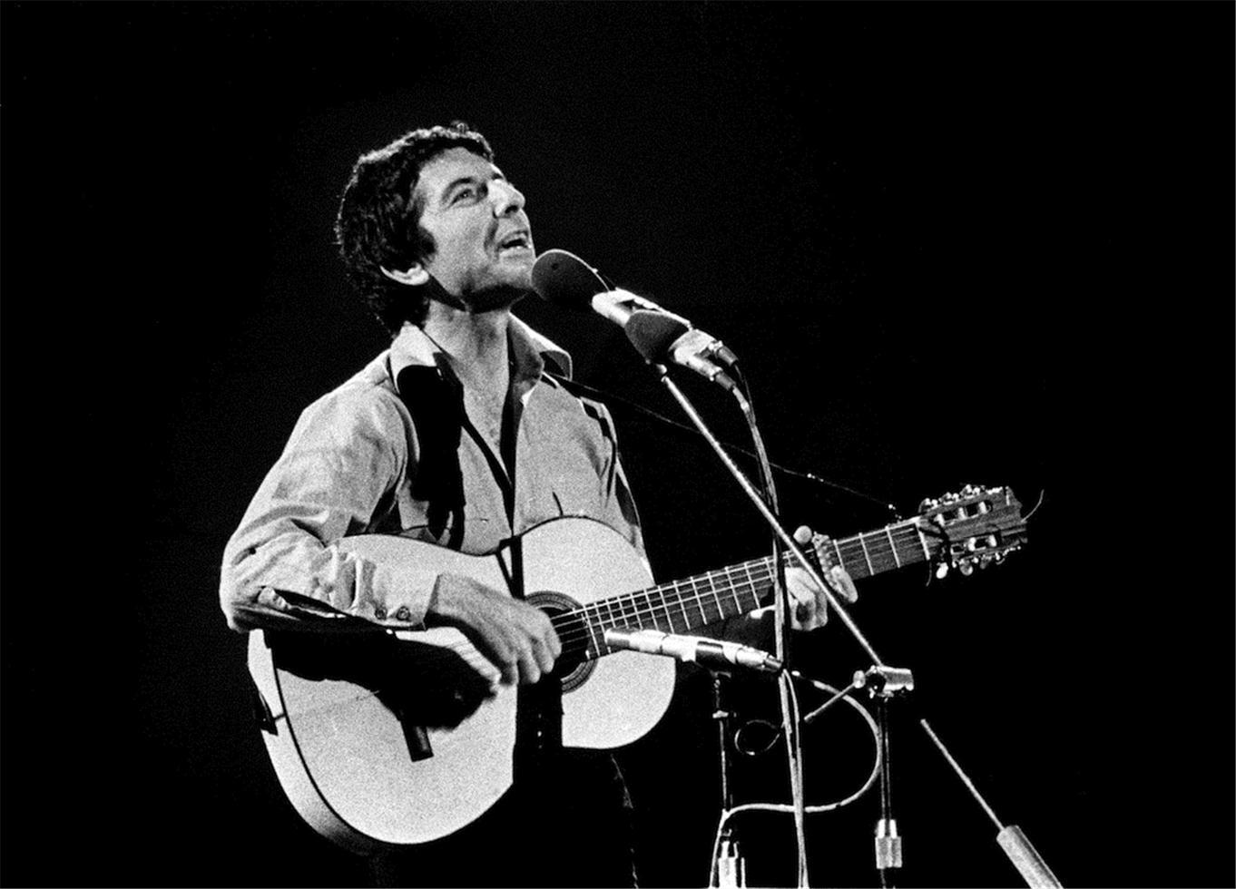 Barrie Wentzell Black and White Photograph - Leonard Cohen, 1972