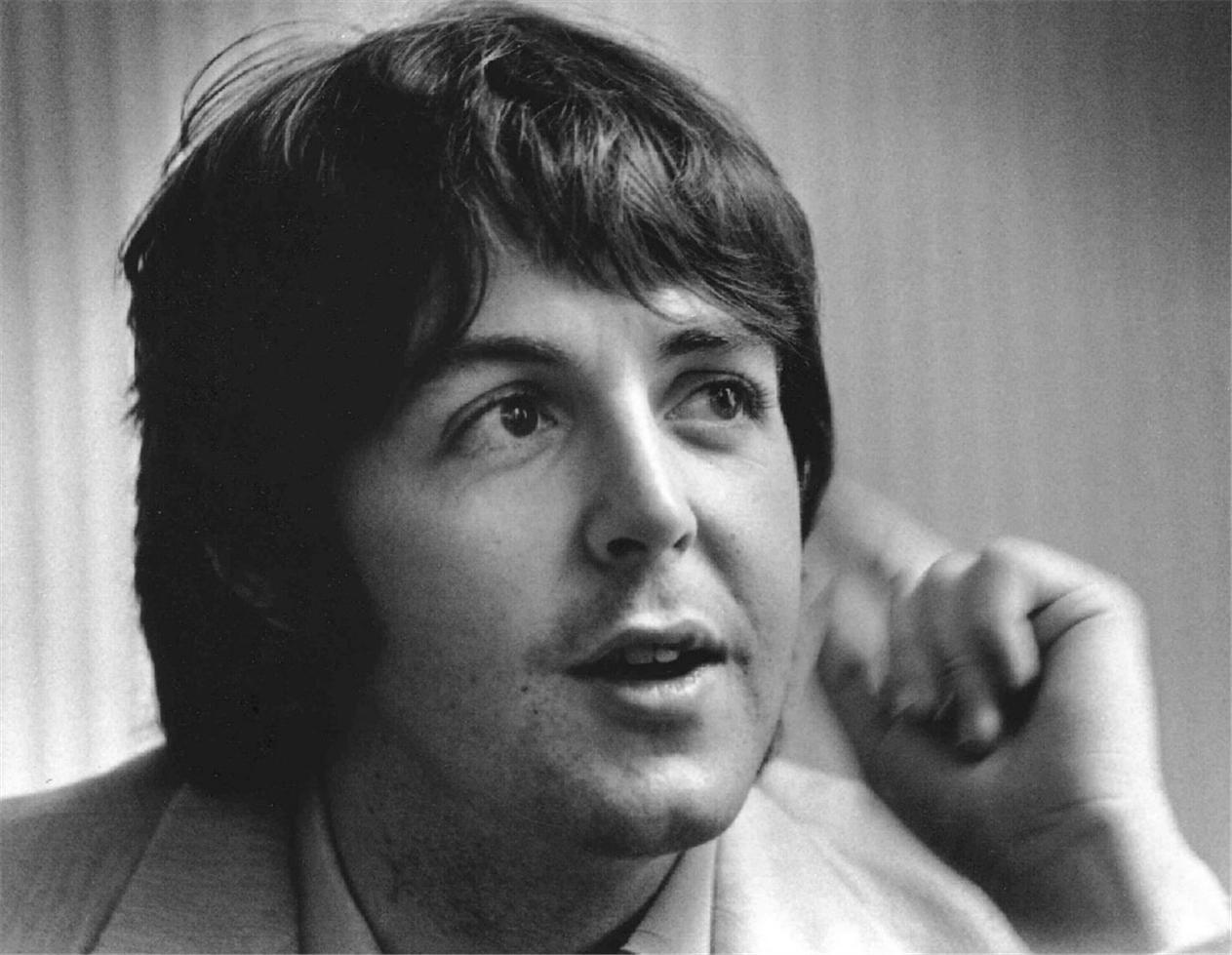 Barrie Wentzell Black and White Photograph - Paul McCartney, London, 1968