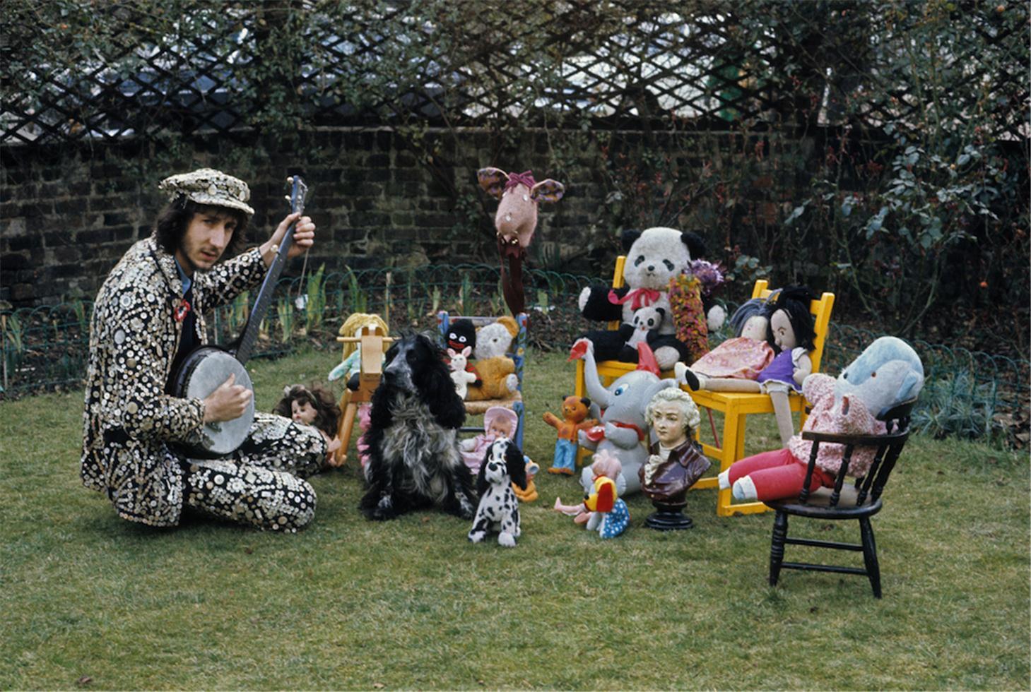 Barrie Wentzell Color Photograph - Pete Townshend, 1971