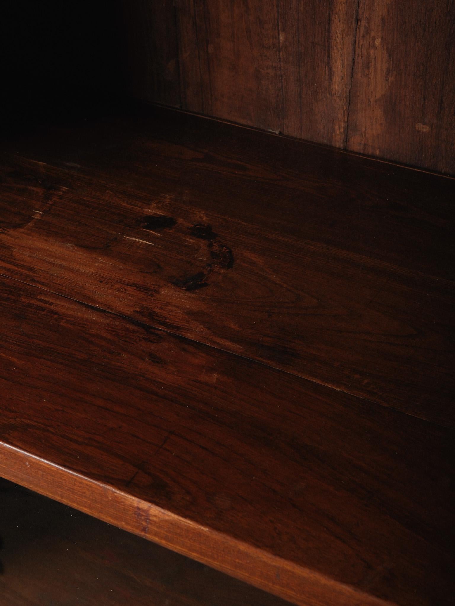 Laiton Armoire à glace en bois style avocat en vente