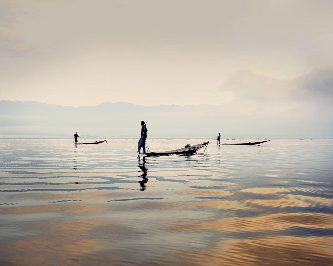 Fishermen at dawn on Lake Inle in Burma in total harmony with their surroundings.
–
Cawston won the BJP Nikon Endframe Award in 2009. His prize was funding for a dream project and he chose to travel the length of the Yangtze river from the Tibetan