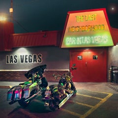 Le dernier bar de Vegas. Barry Cawston. Impression photographique avec montage de visages en acrylique