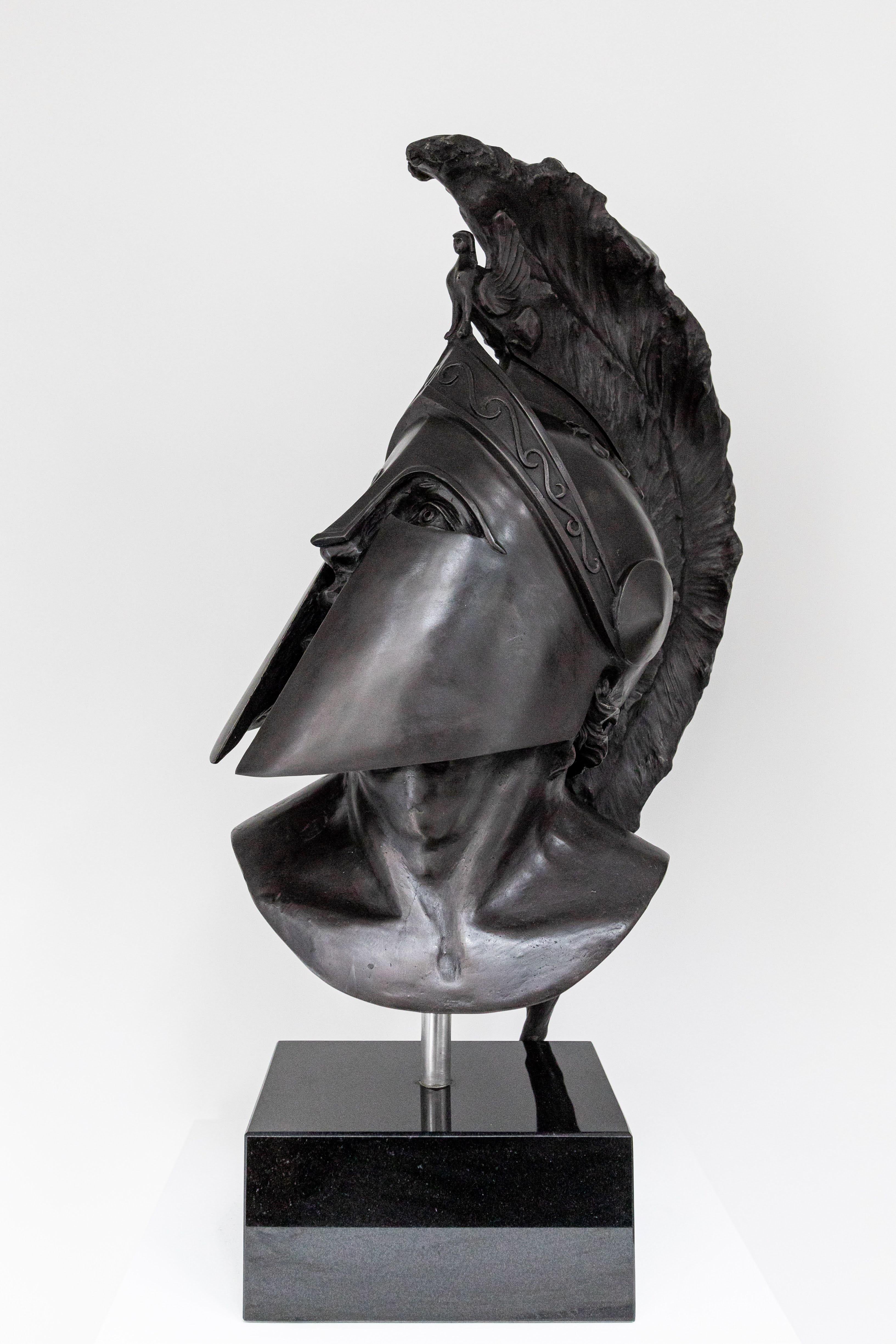 Barry Davies  Figurative Sculpture – Perseus
