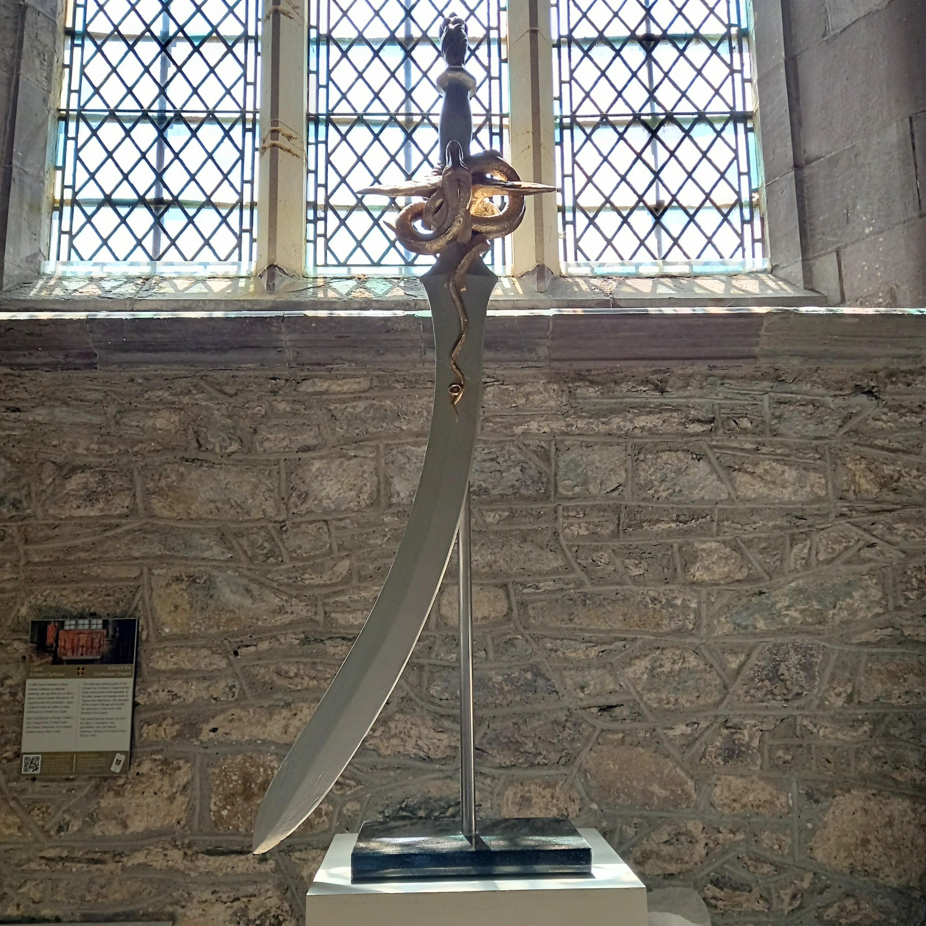 Barry Davies  Still-Life Sculpture – Perseus' Schwert