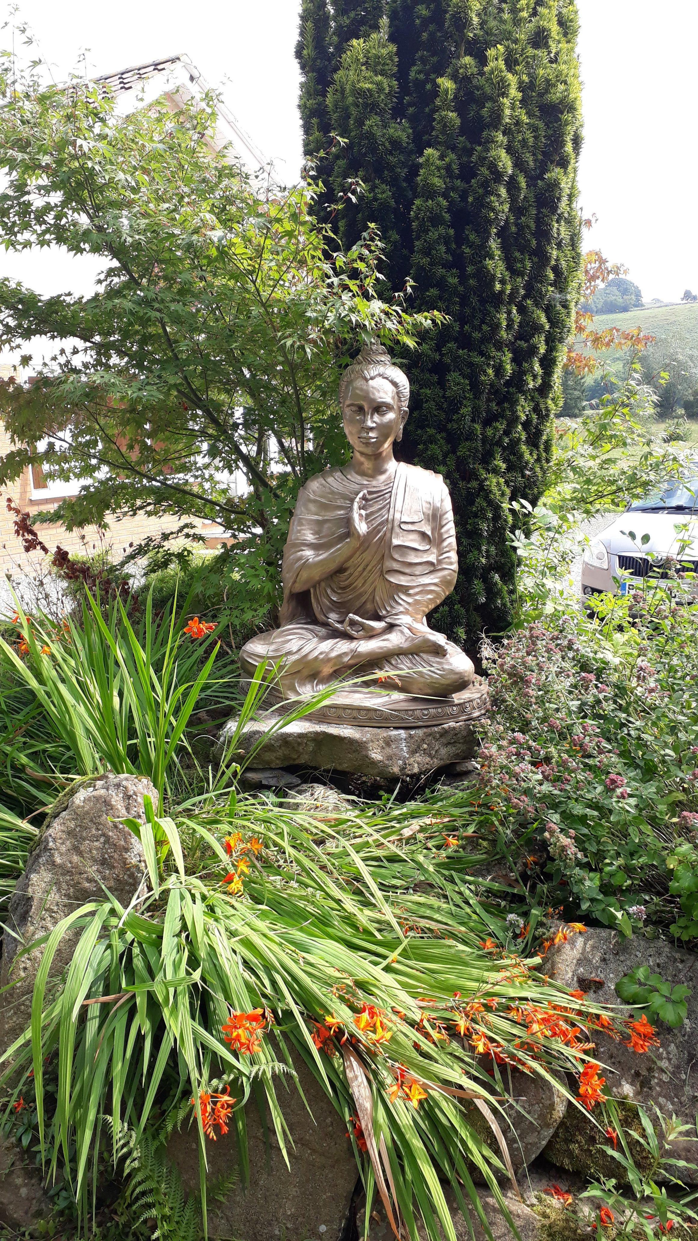 Barry Davies Figurative Sculpture - Metta Buddha