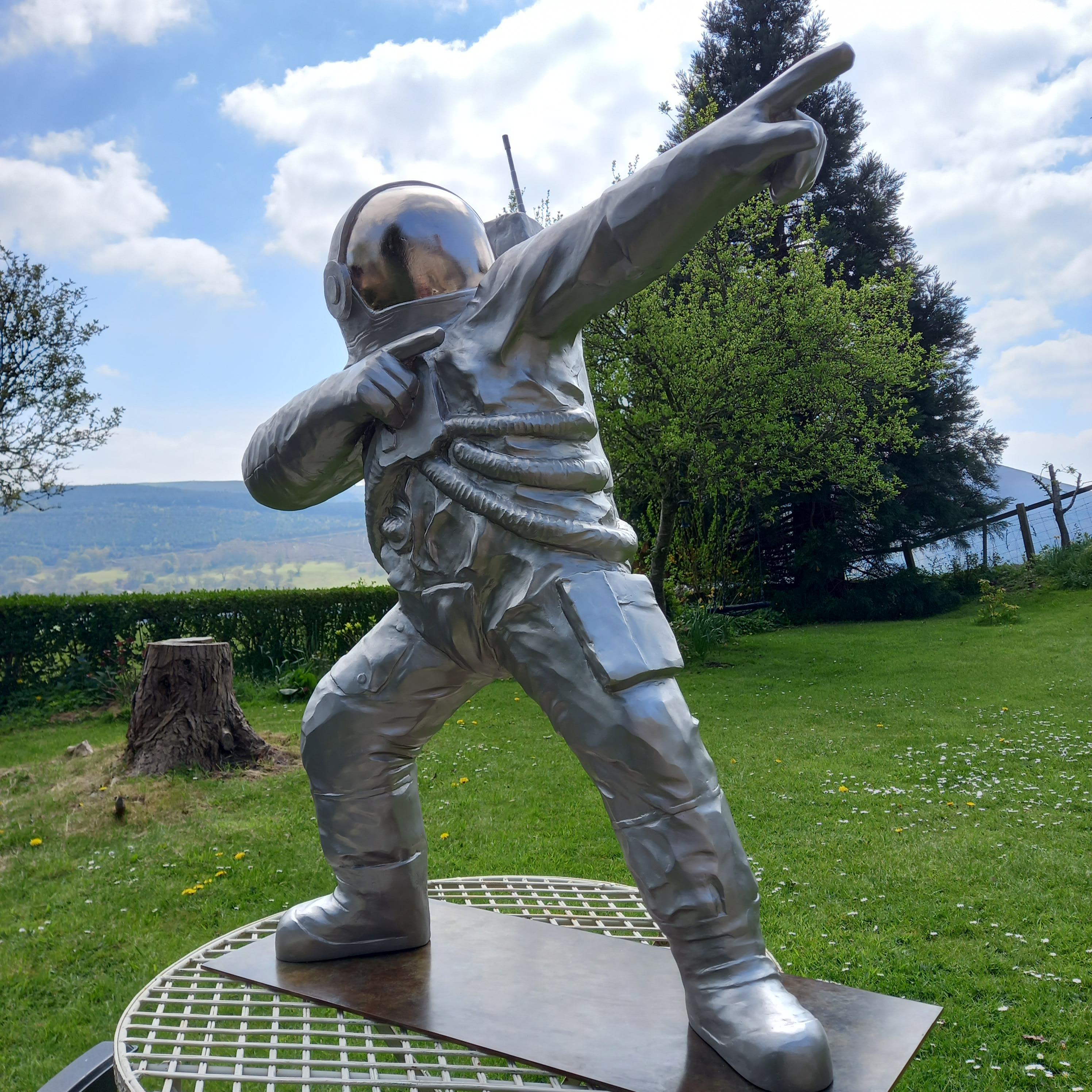 Space Race - Contemporary Sculpture by Barry Davies