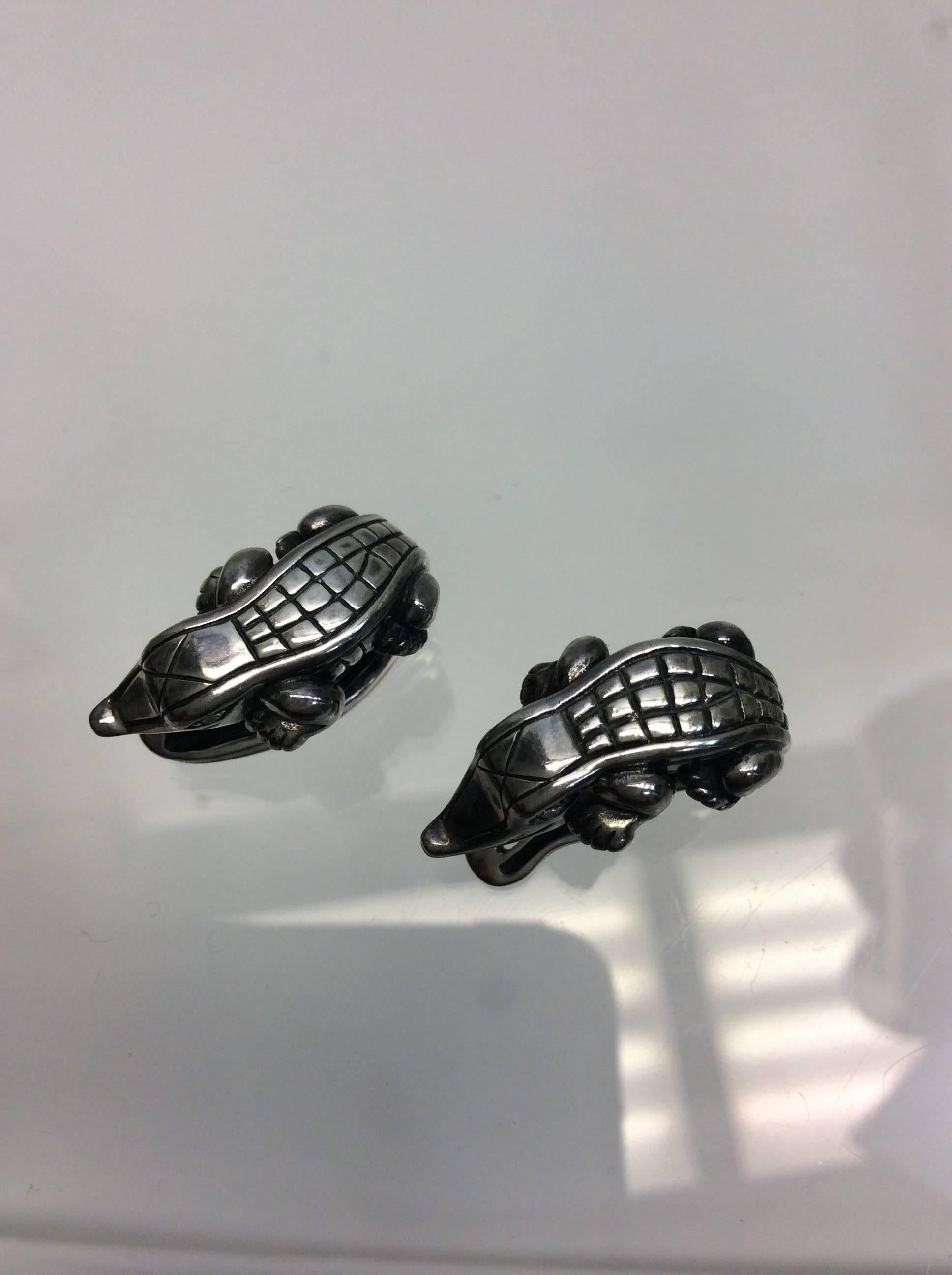 Barry Kieselstein Cord Diamond Eye Alligator Earrings  In Excellent Condition For Sale In Narberth, PA