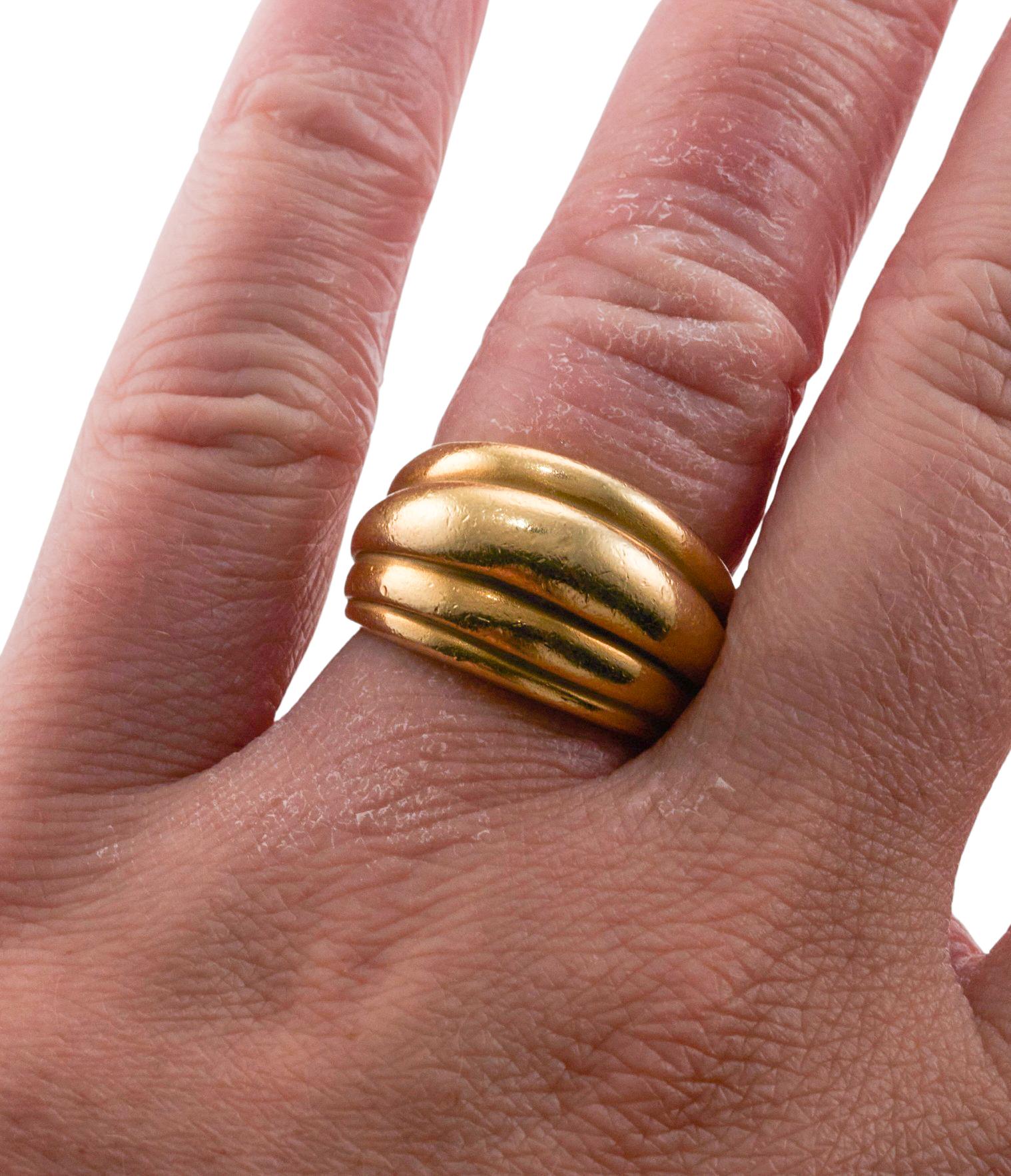 Barry Kieselstein-Cord Gold Dome Ring In Excellent Condition For Sale In New York, NY