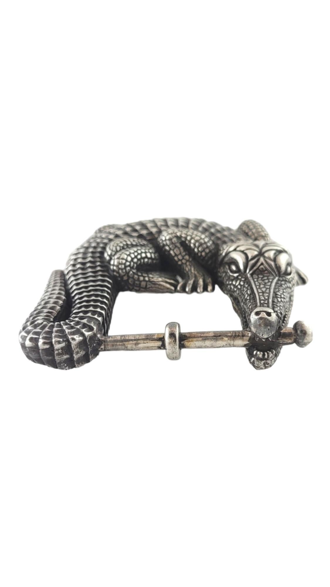 Barry Kieselstein-Cord Sterling Silver Alligator Belt Buckle

This beautiful belt buckle by designer Barry Kieselstein was crafted from 925 sterling silver with meticulous detailing!

Size: 3 1/2