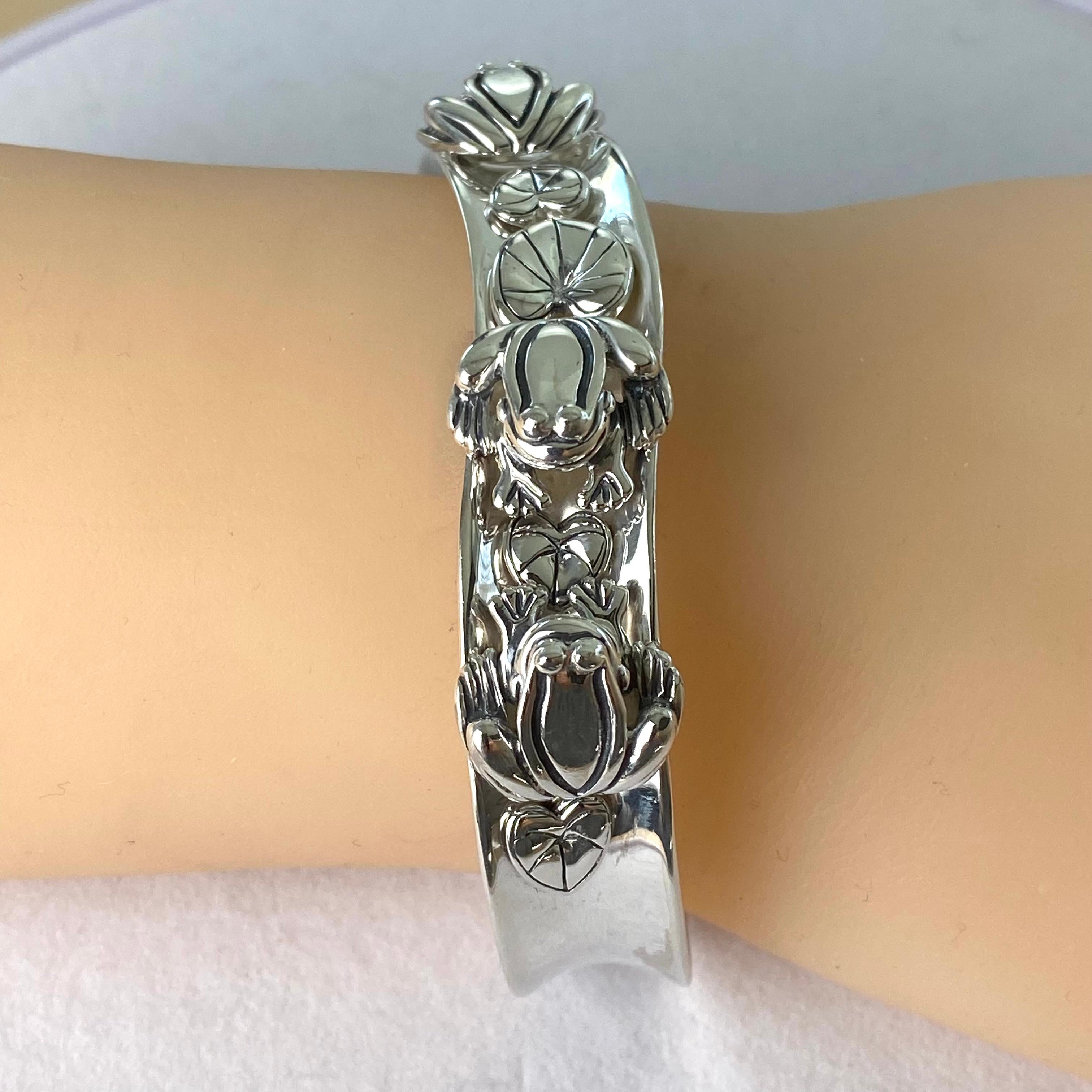 Women's Barry Kieselstein Cord Sterling Silver Lily Frog 0.55 Inch wide Cuff Bracelet For Sale