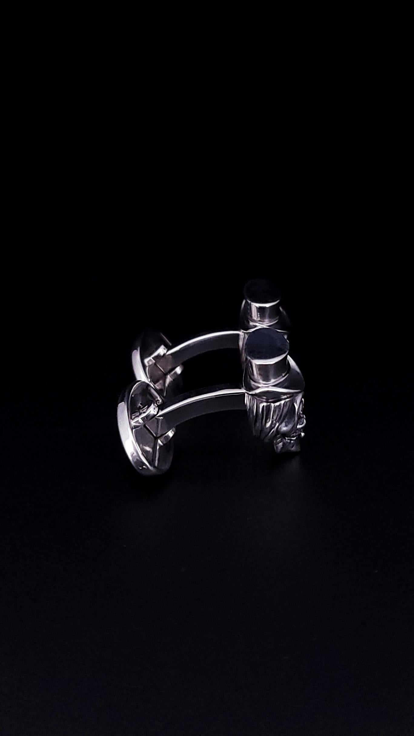 Barry Kieselstein Cord Sterling Silver with Diamond Fancy Skull Cufflinks In New Condition For Sale In New York, NY