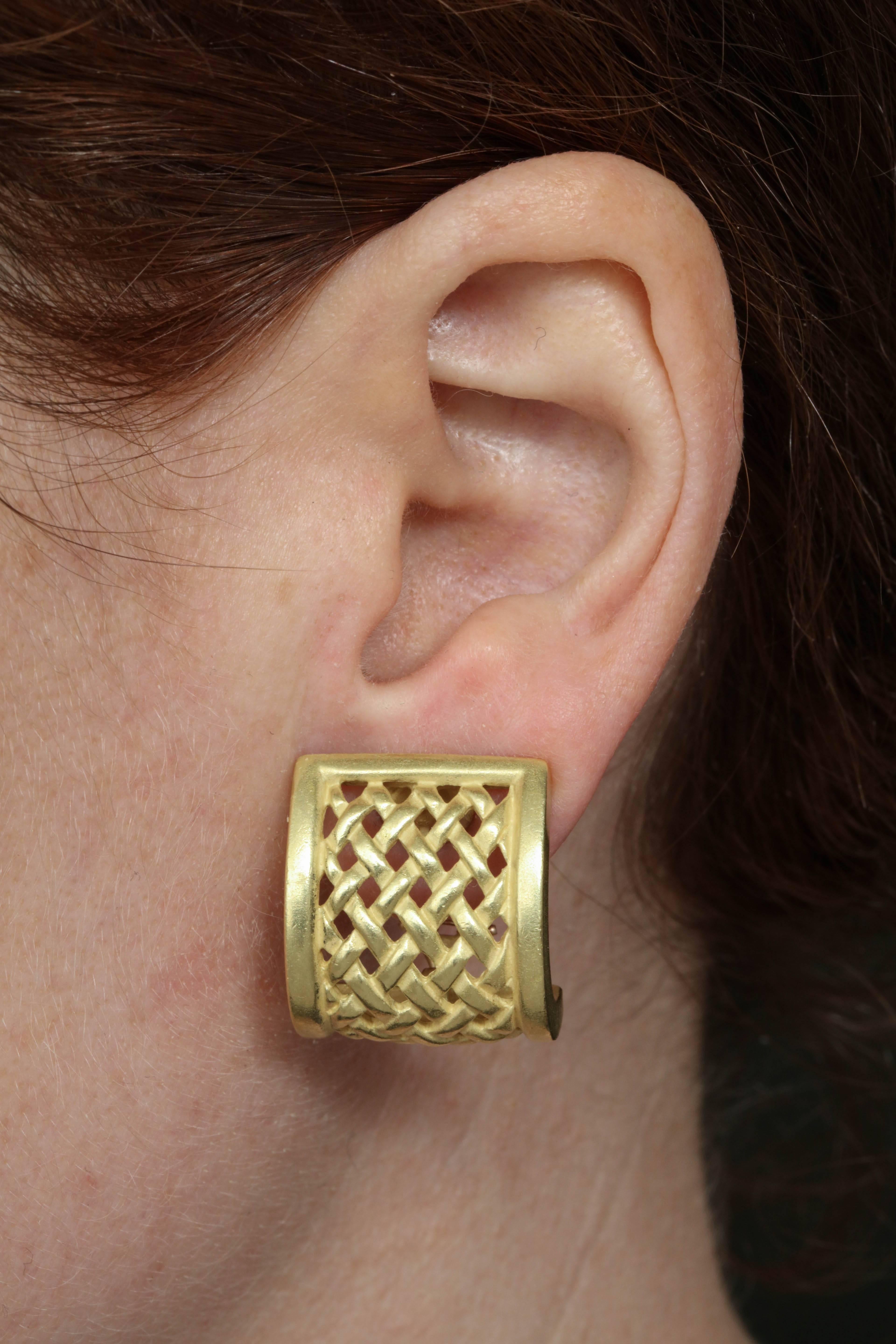 Barry Kiselstein Cord Unusual Basket Weave Pattern Gold Clip Back Earrings 4