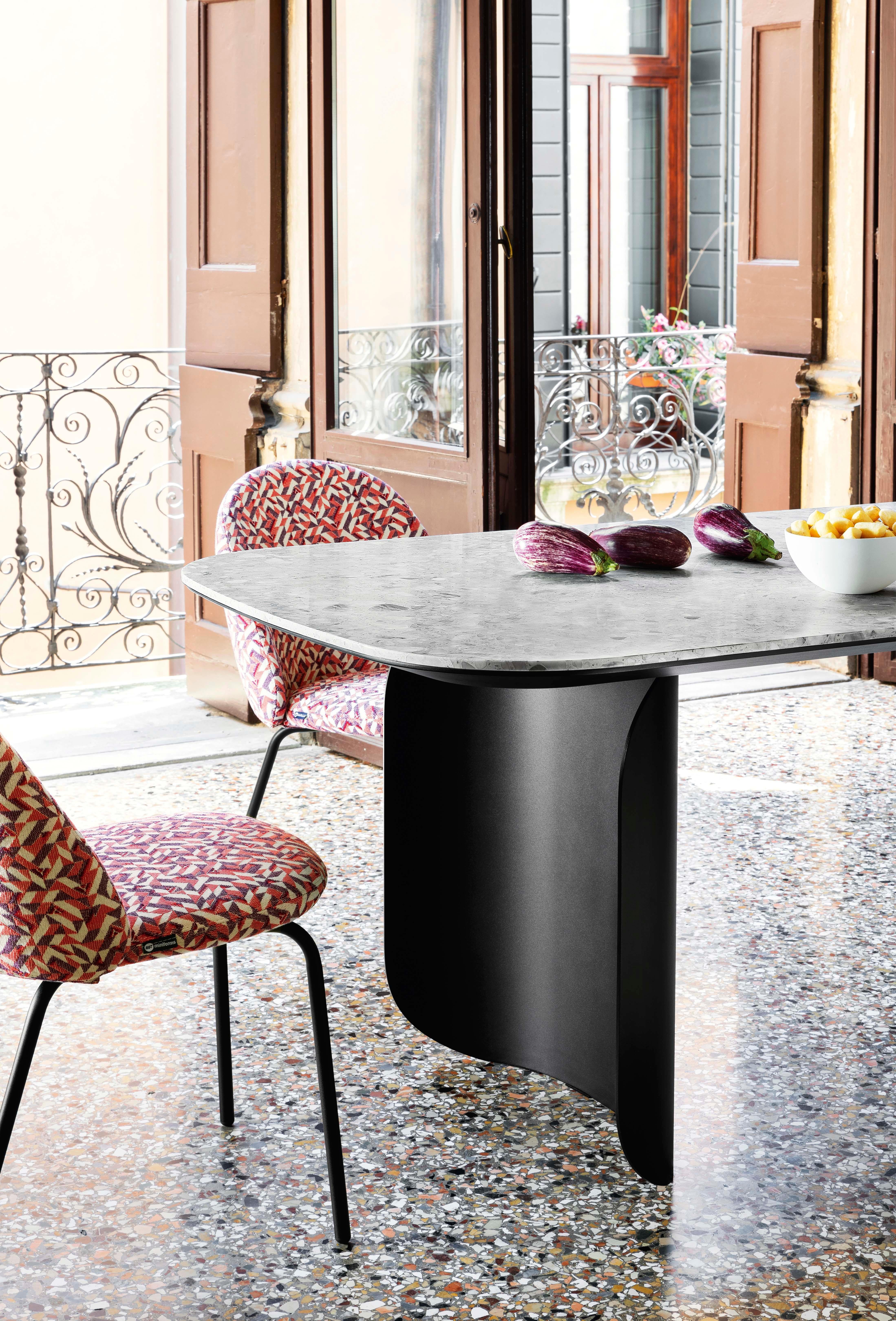 Barry Large Table in Palladio Moro Top with Black Lacquered Base by Alain Gilles In Excellent Condition For Sale In Brooklyn, NY