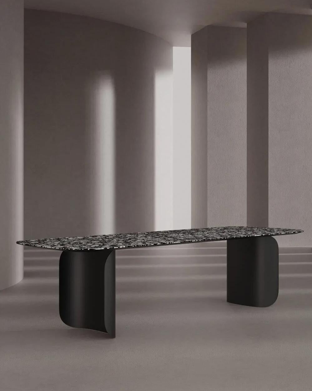 XXIe siècle et contemporain Grande table Palladio Moro avec base laquée noire d'Alain Gilles en vente