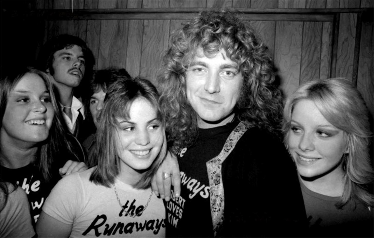 Barry Schultz Black and White Photograph - Robert Plant, Led Zeppelin, Los Angeles, CA, 1975