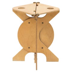 Tabouret pliant "Rooster" de Barry Simpson