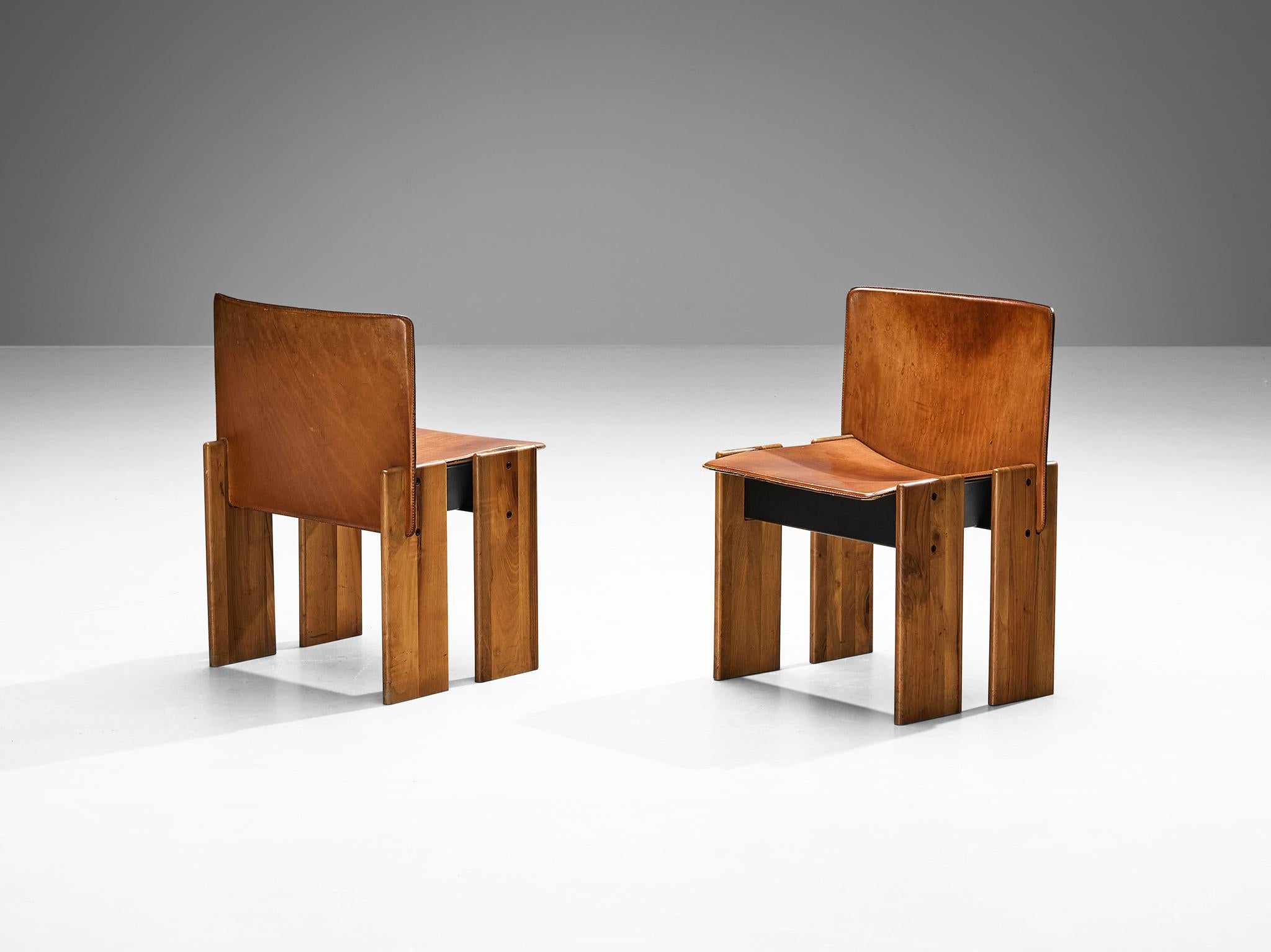 Barsacchi & Vegni Set of Four 'Avila' Dining Chairs in Walnut and Leather  4