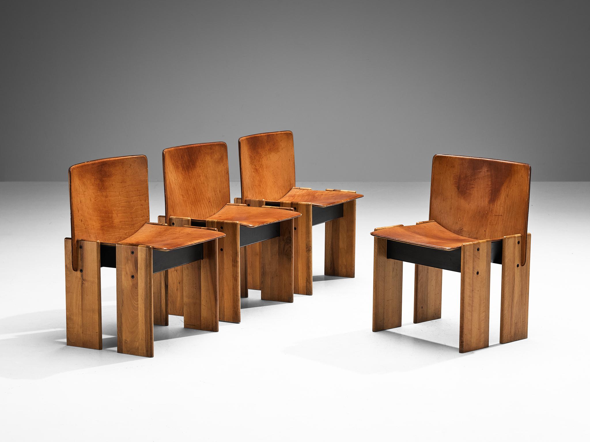 Barsacchi & Vegni Set of Four 'Avila' Dining Chairs in Walnut and Leather  1