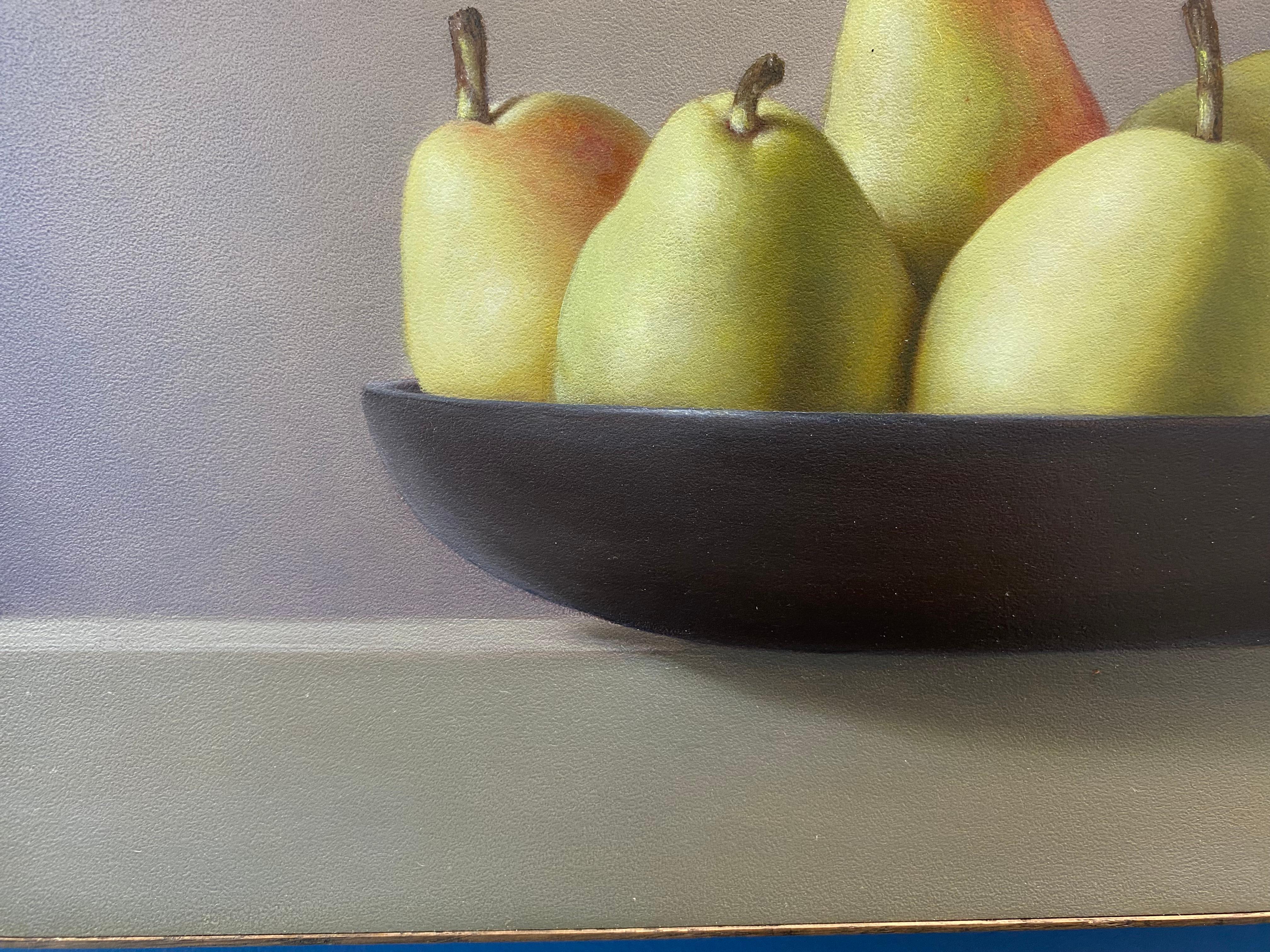 Still life with Pears -21st Century Contemporary Realistic Painting of Fruit im Angebot 2