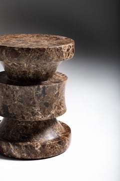 Tabouret Barth en marbre Emperador, Memphis, France, Le Berre Vevaud