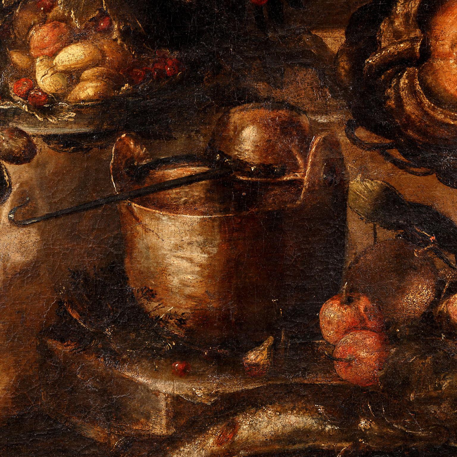 Olio su tela raffigurante una natura morta, una dispensa con un tavolo apparecchiato con una bacinella di rame e diversi tipi: selvaggina appesa, vassoi pieni di frutta e taglieri con pesce. Sulla sinistra della scena, una scimmia guarda verso