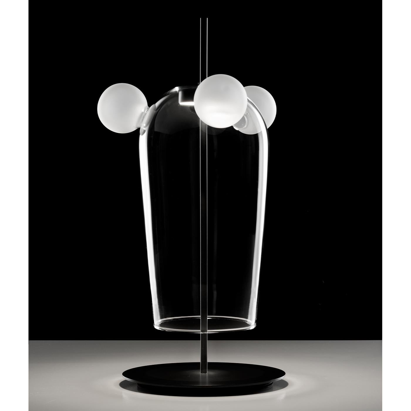 Its bell-shaped clear blown glass with three frosted spheres is a tribute to Bartolomeo Colleoni, an historical 