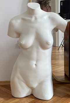 Bartosz Banasik, Female torso sculpture, Acrylic One patinated, 80x46x23cm, 2021