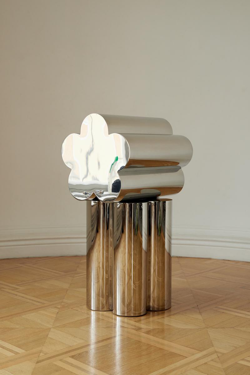 Moderne A Silver en vente