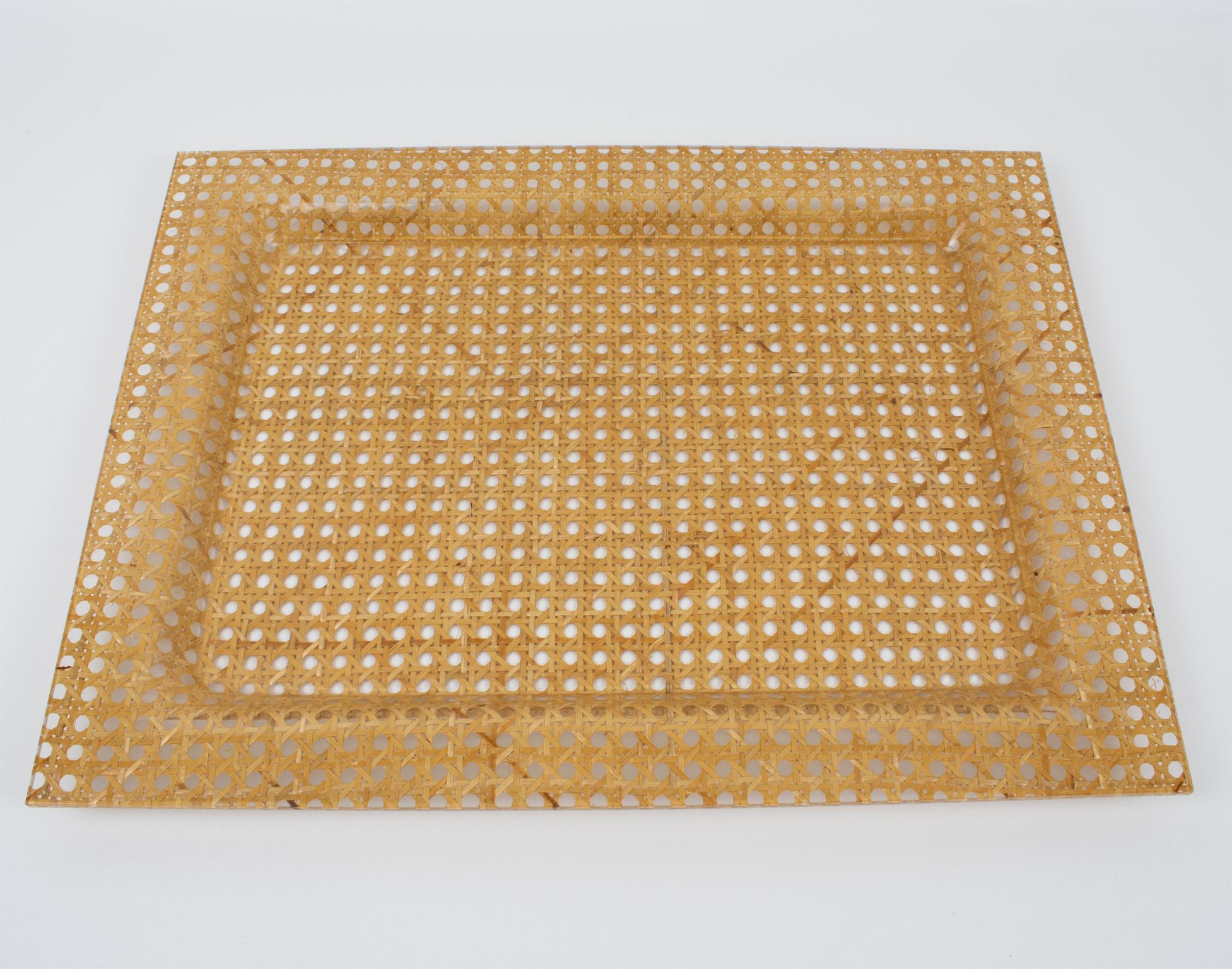 Late 20th Century Barware Serving Tray Lucite and Rattan, Italy 1970s For Sale