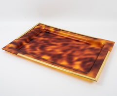 Plateau de service en lucite écaille de tortue et laiton, Italie, années 1970