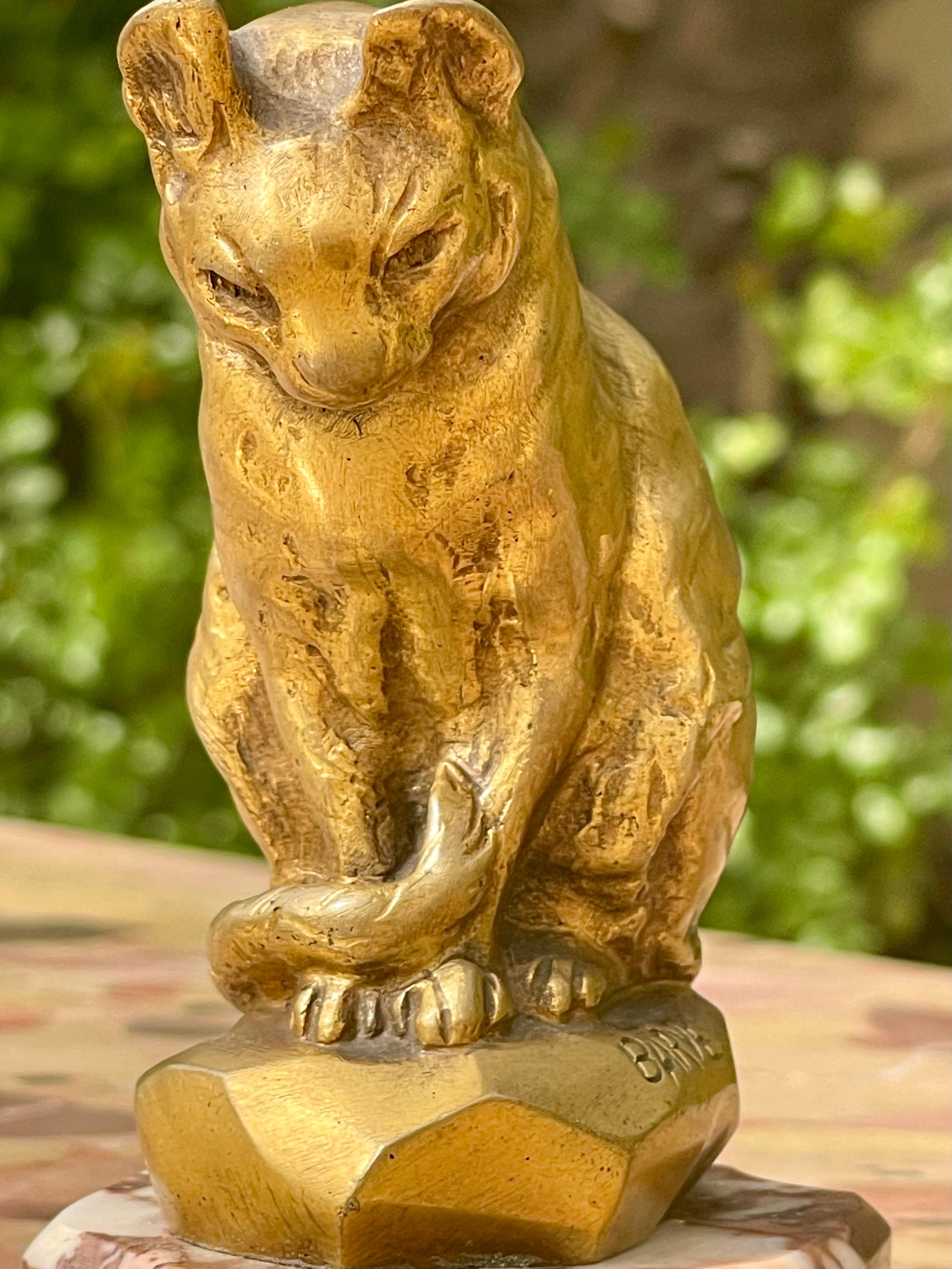 Français Barye - Bronze, Seated Cat en vente