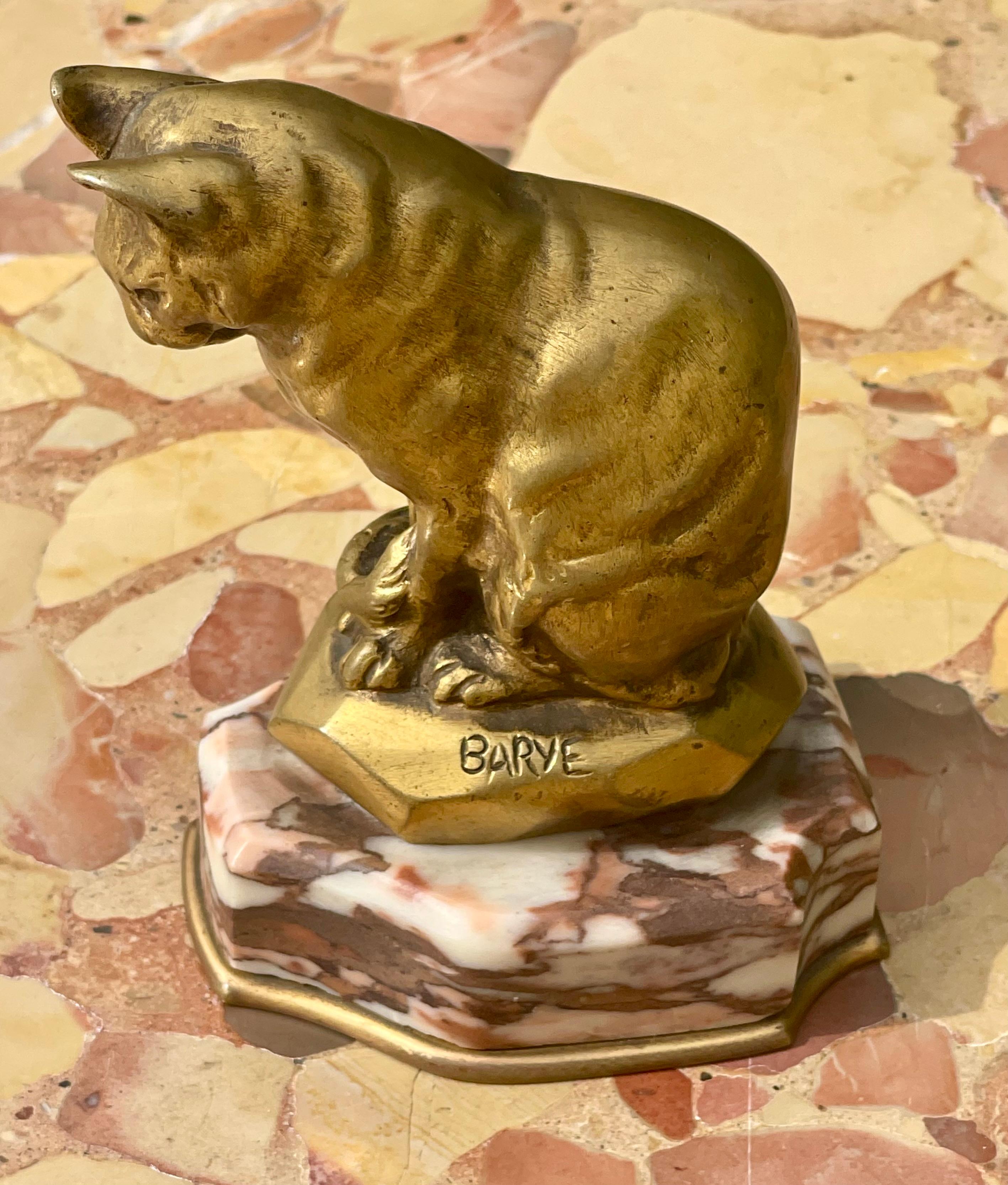XIXe siècle Barye - Bronze, Seated Cat en vente