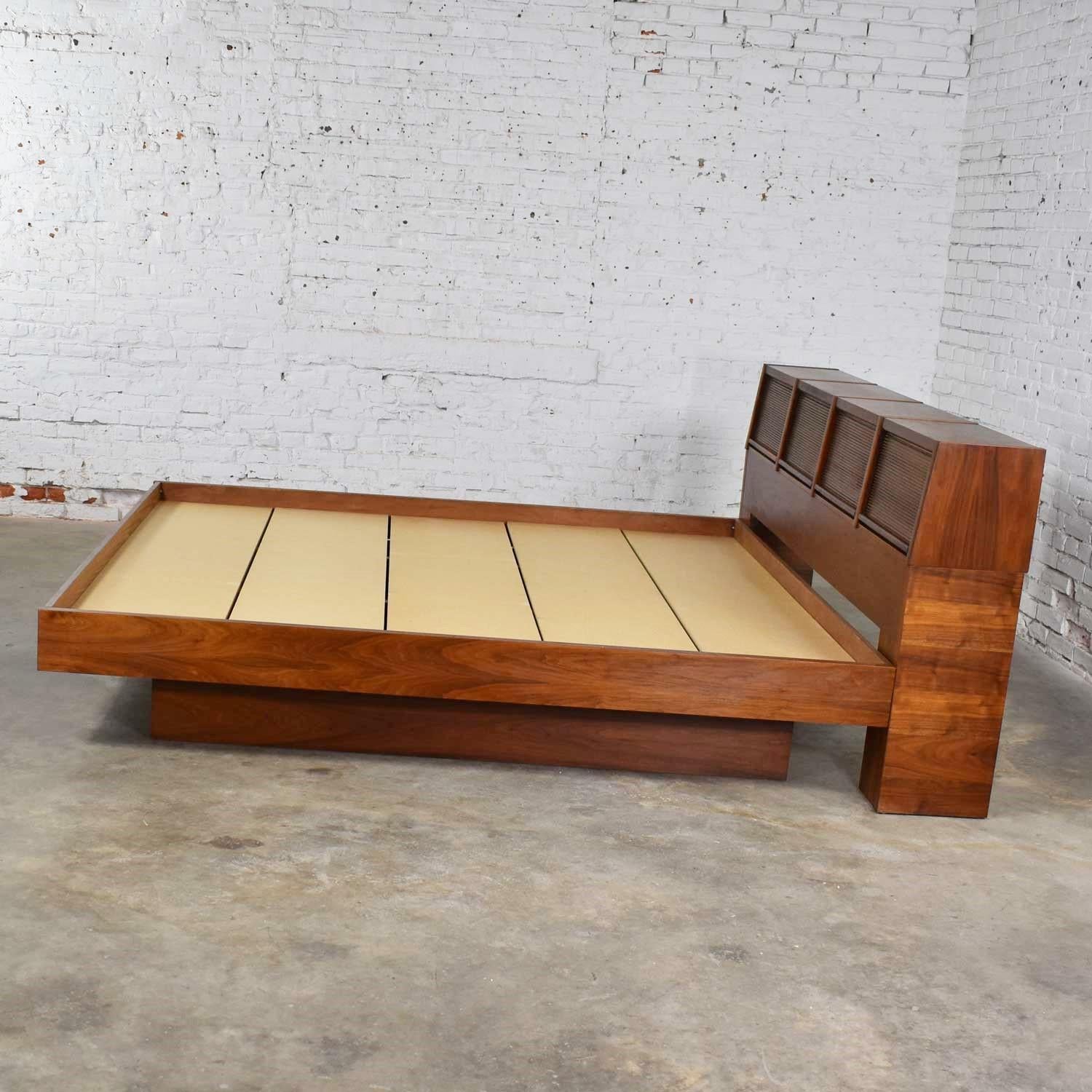 American Barzilay Scandinavian Modern Style King Bookcase Platform Bed with Tambour Doors