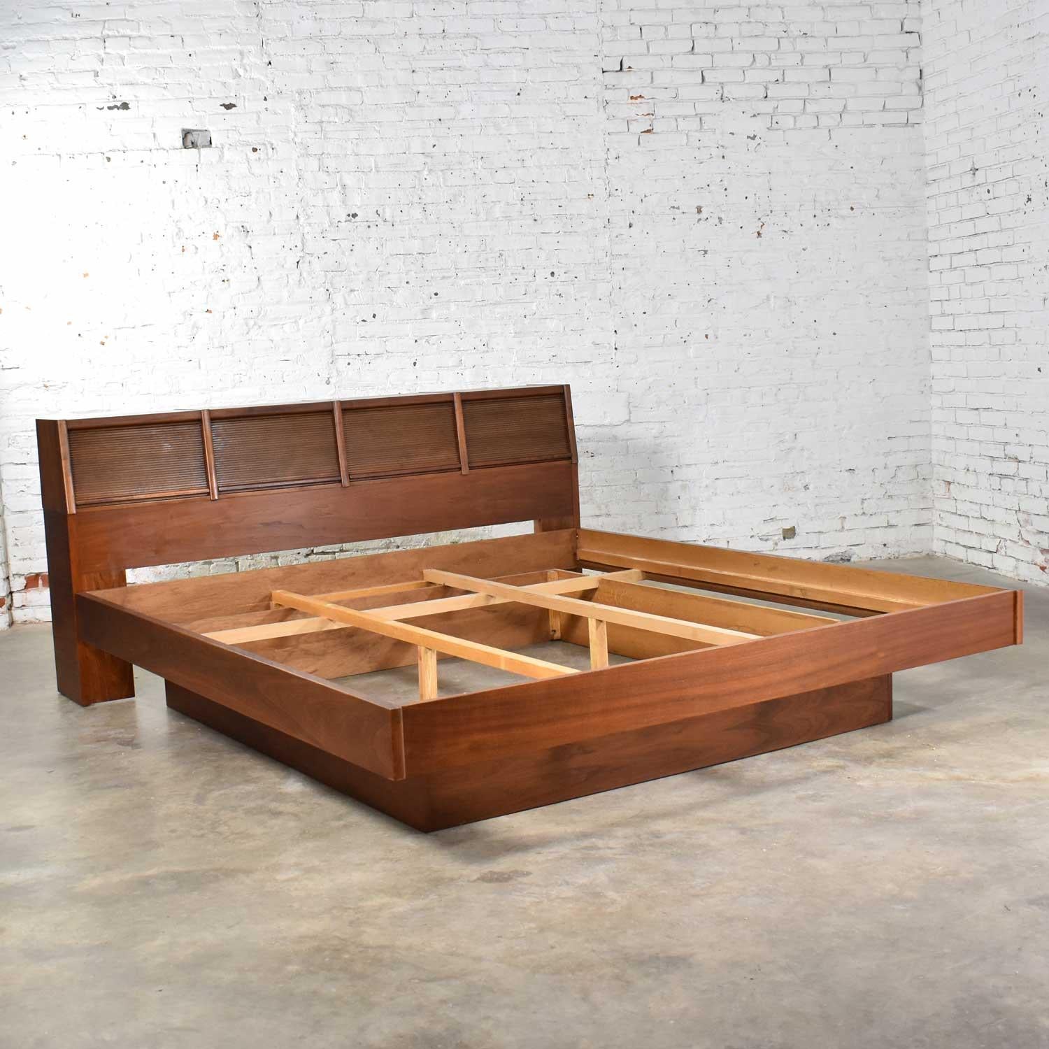20th Century Barzilay Scandinavian Modern Style King Bookcase Platform Bed with Tambour Doors