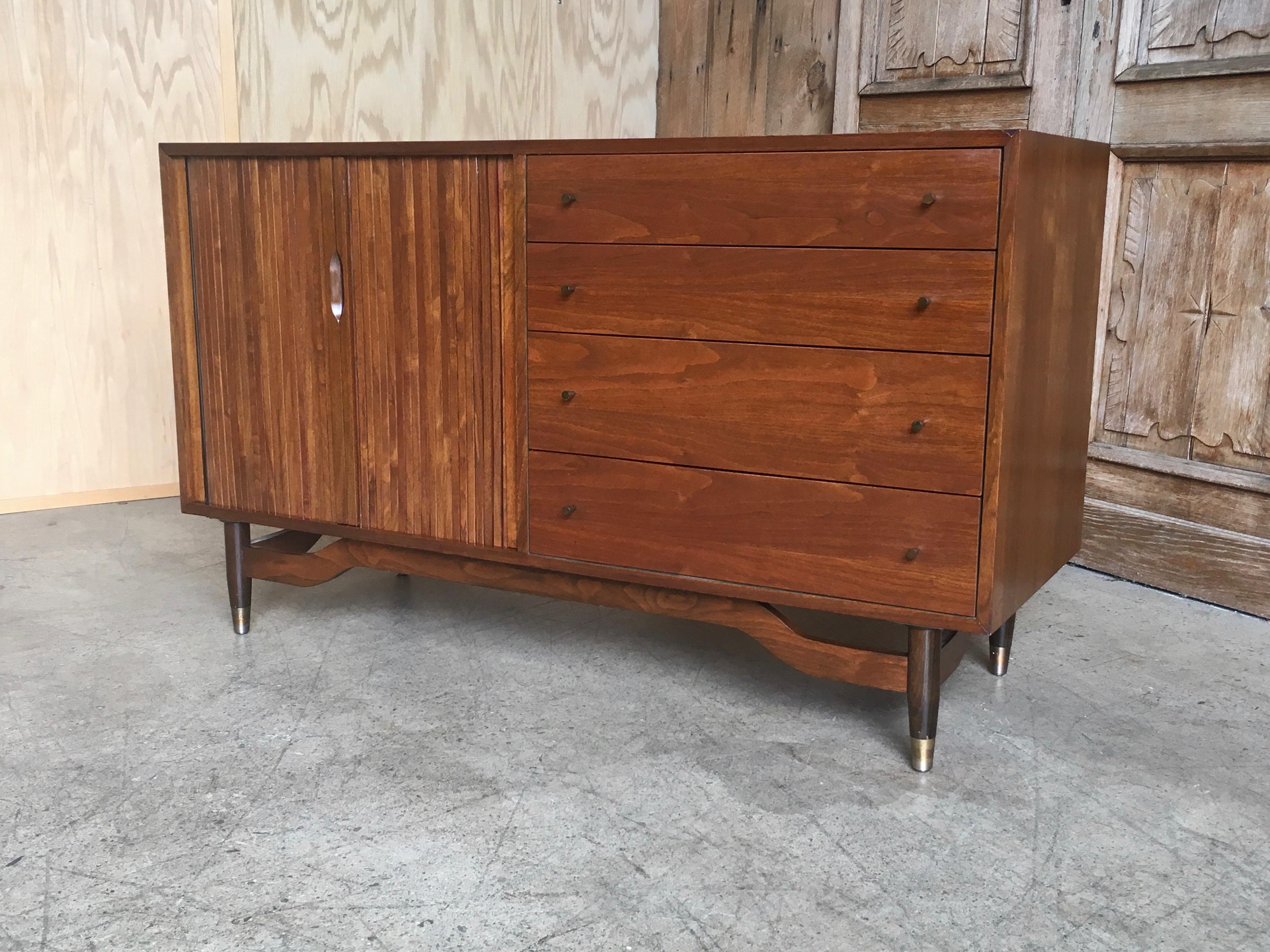 barzilay credenza