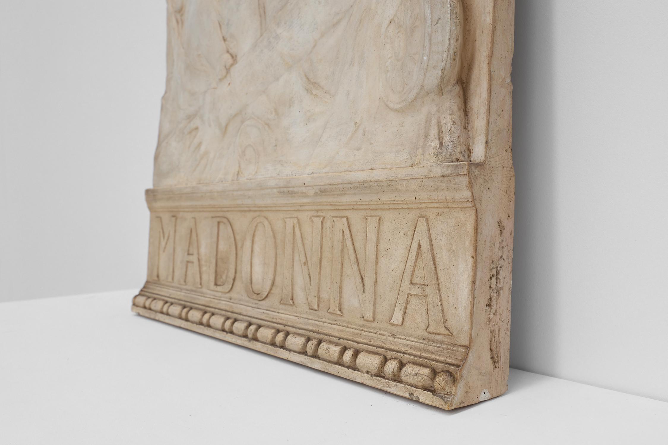Bassorilievo in stucco di Madonna con bambino di Antonio Rossellino, Italia, 1880 ca. in vendita 2